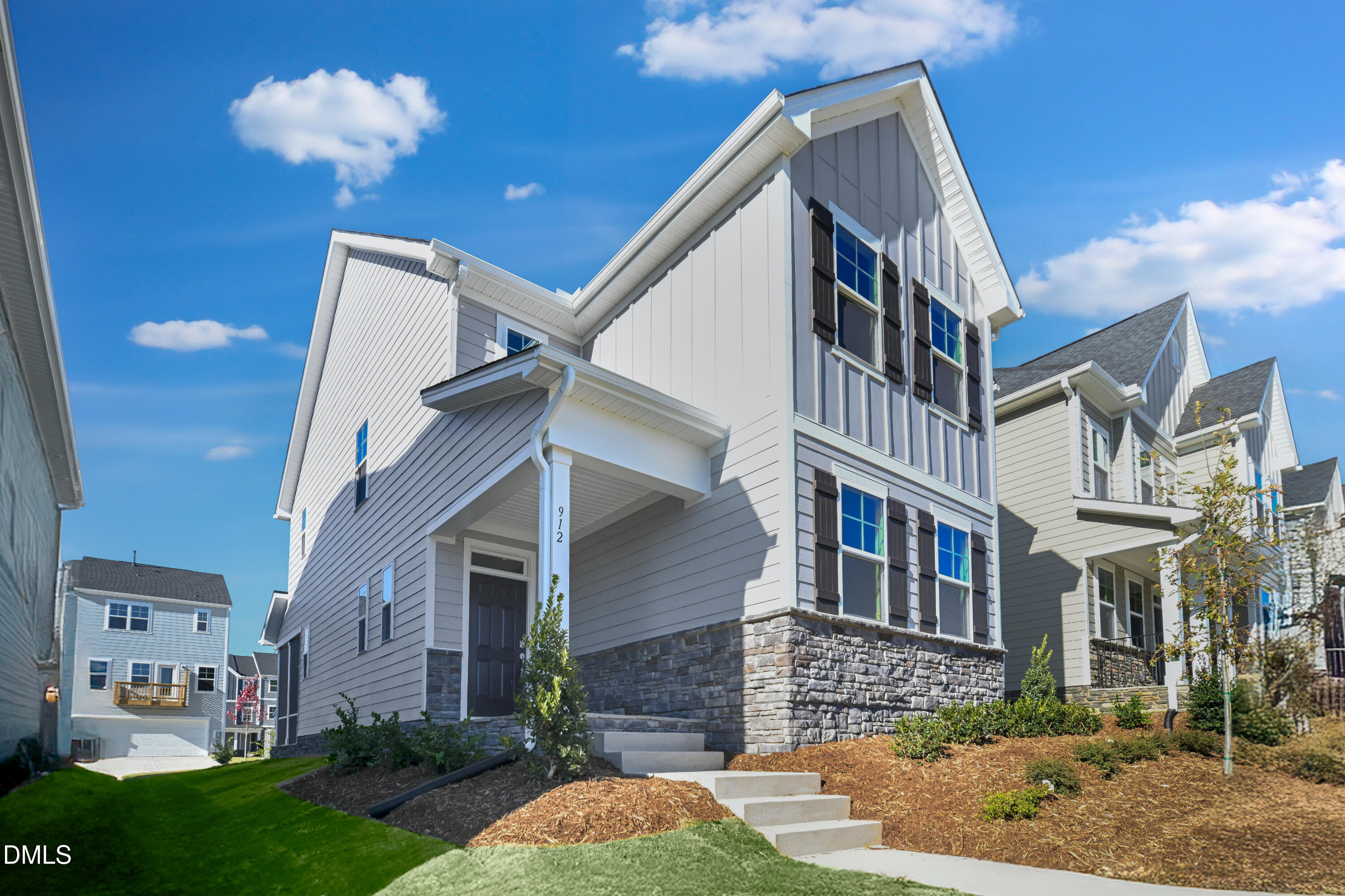 912 Cassa Clubhouse Way