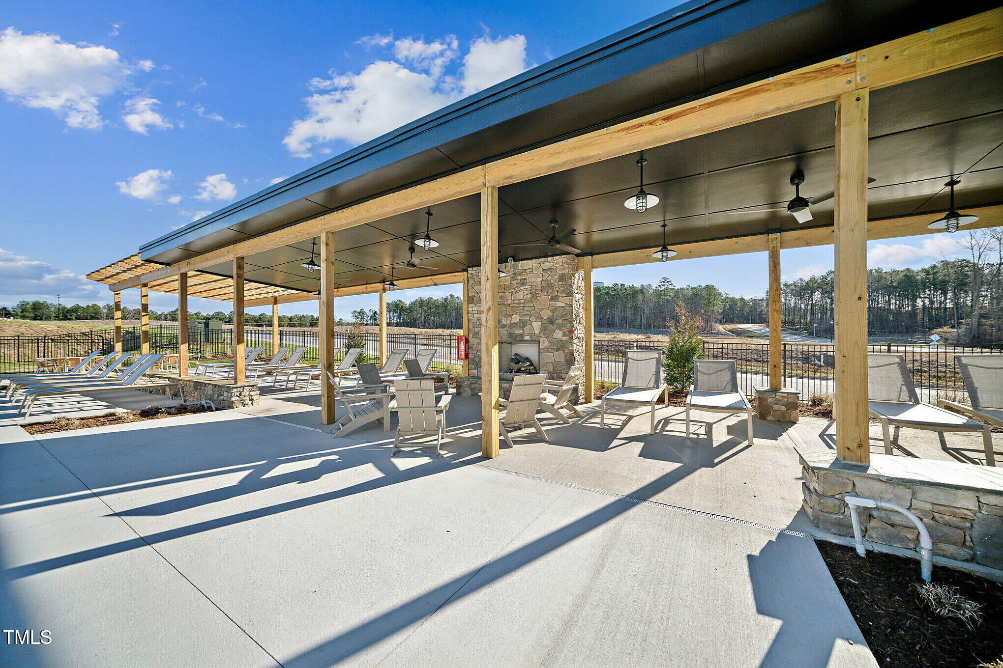 912 Cassa Clubhouse Way
