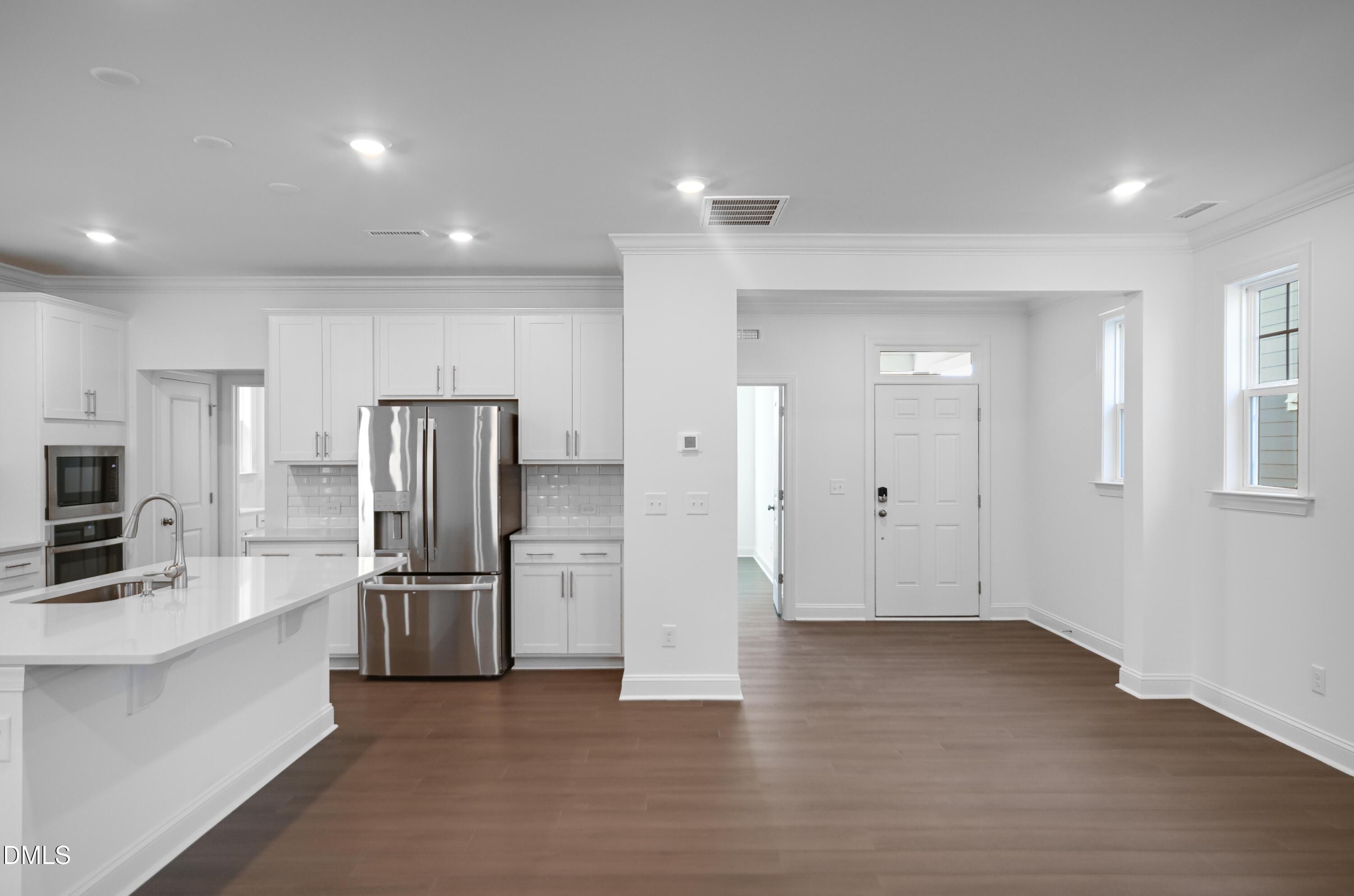 912 Cassa Clubhouse Way