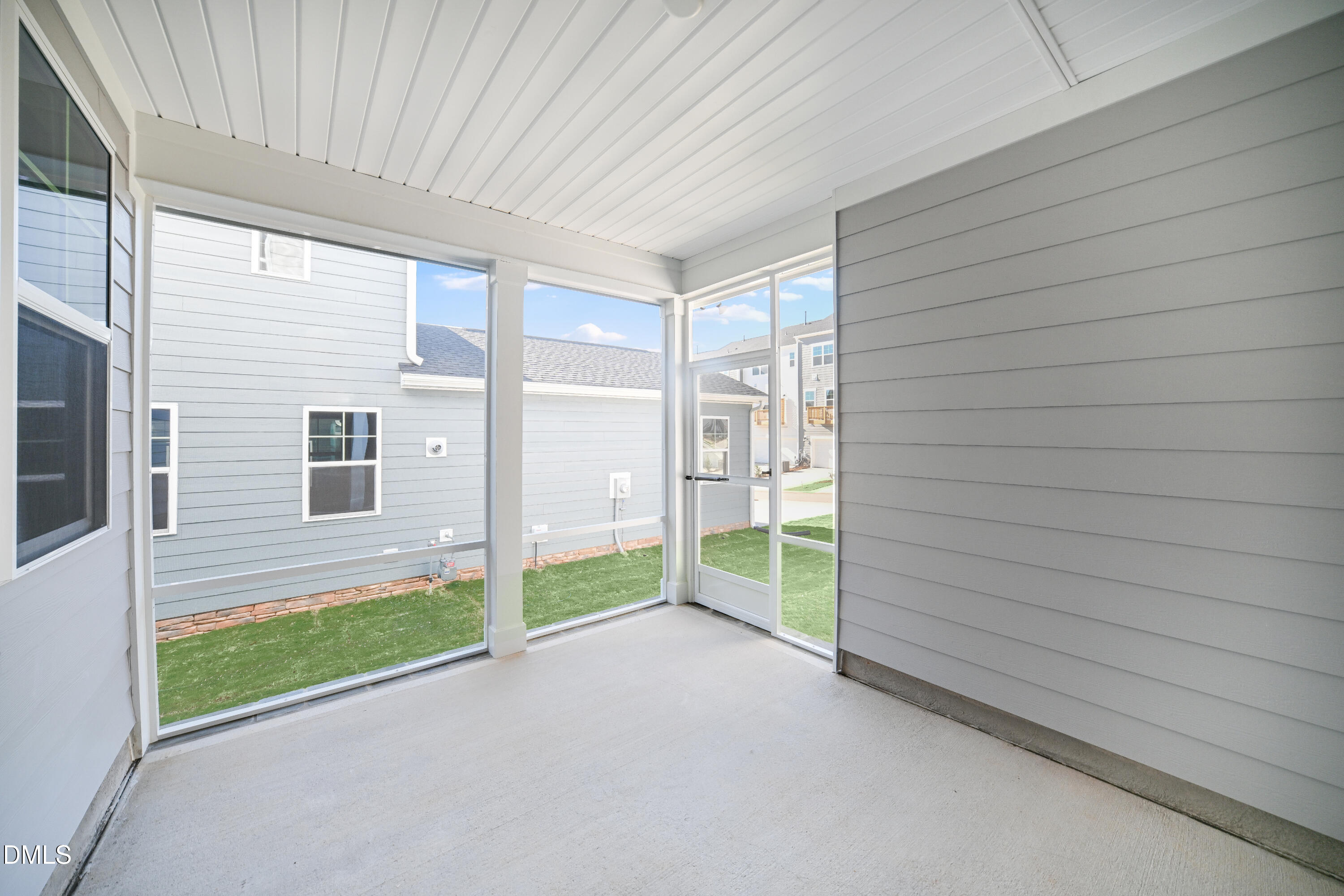 912 Cassa Clubhouse Way