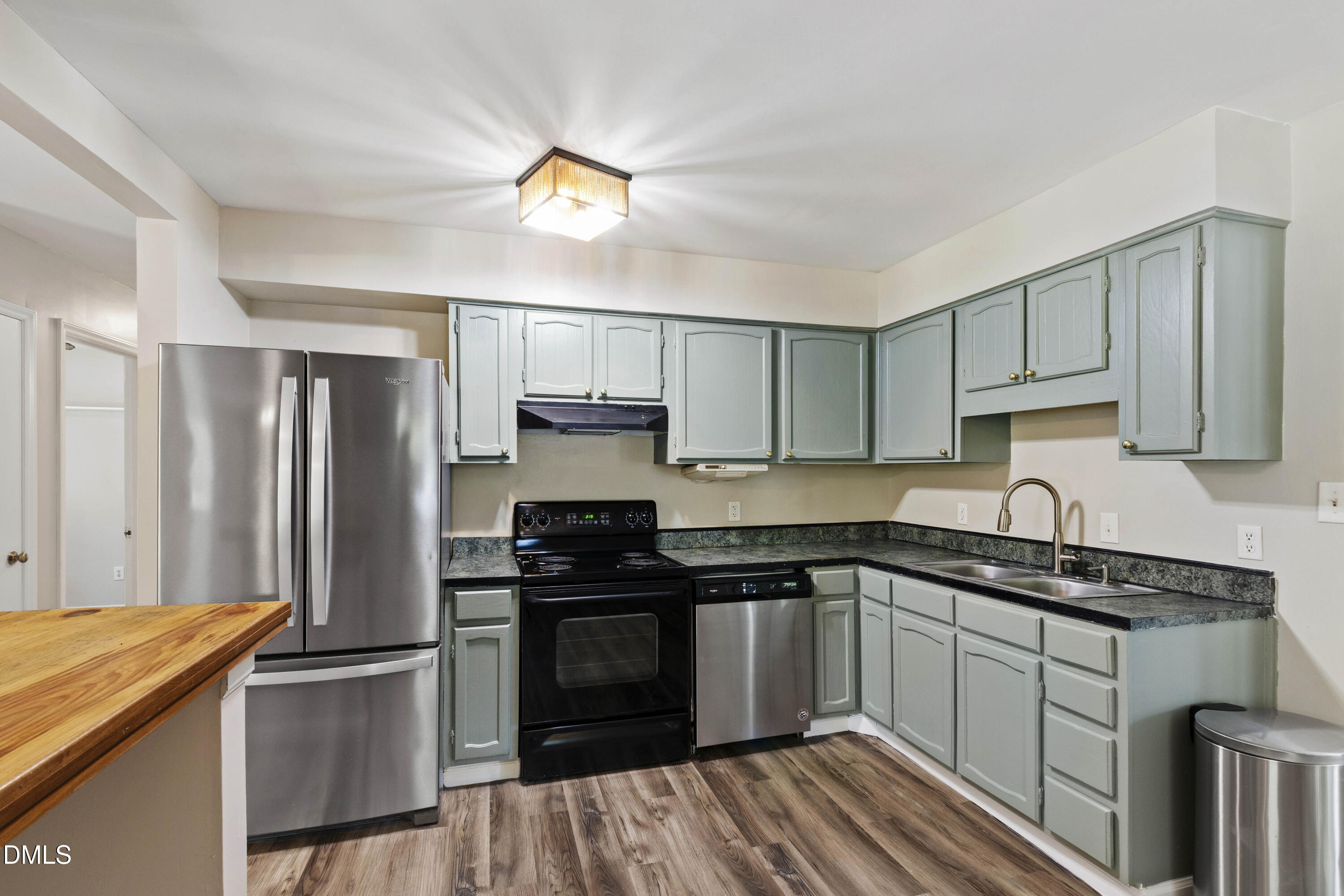 2415 Dorety Place