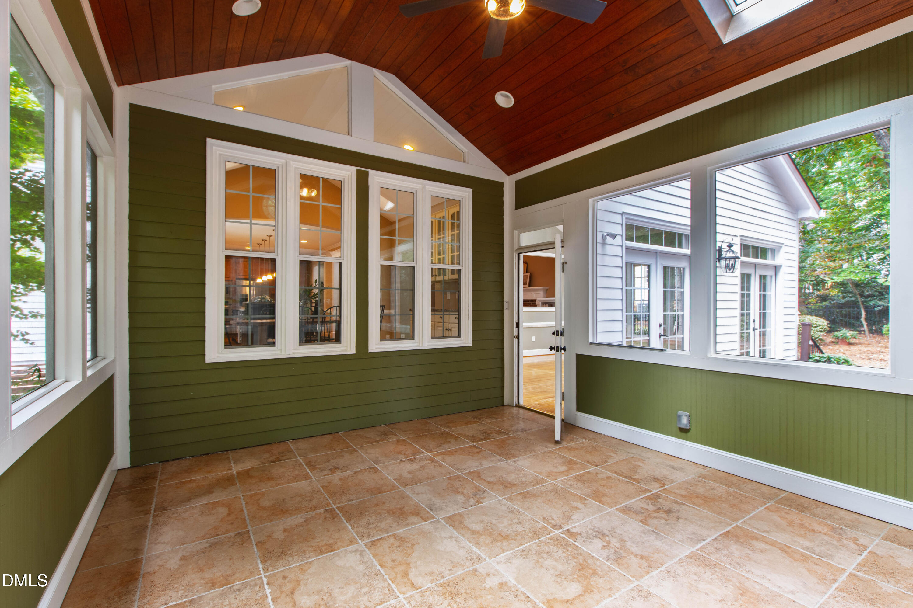 105 Charlemagne Court