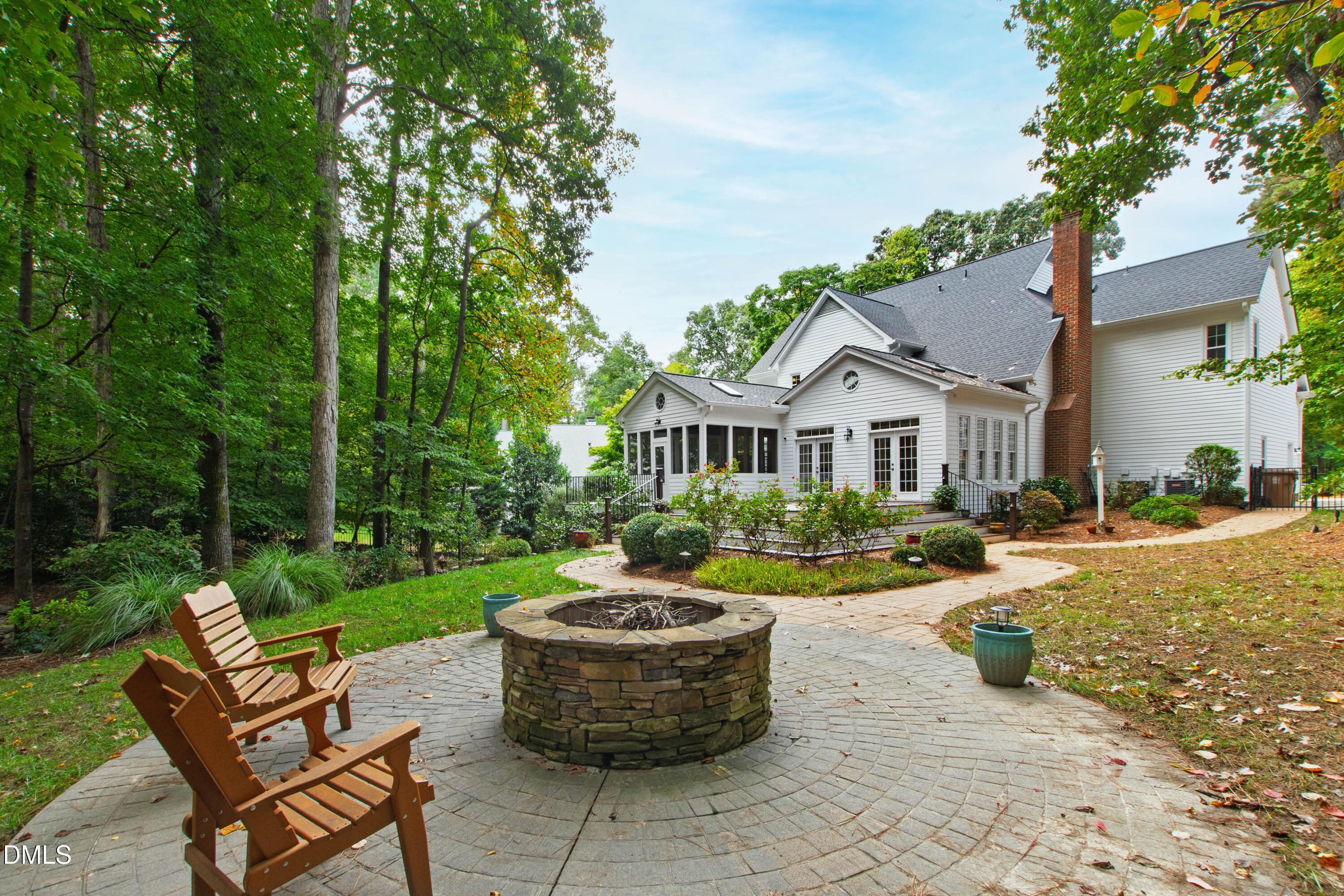 105 Charlemagne Court