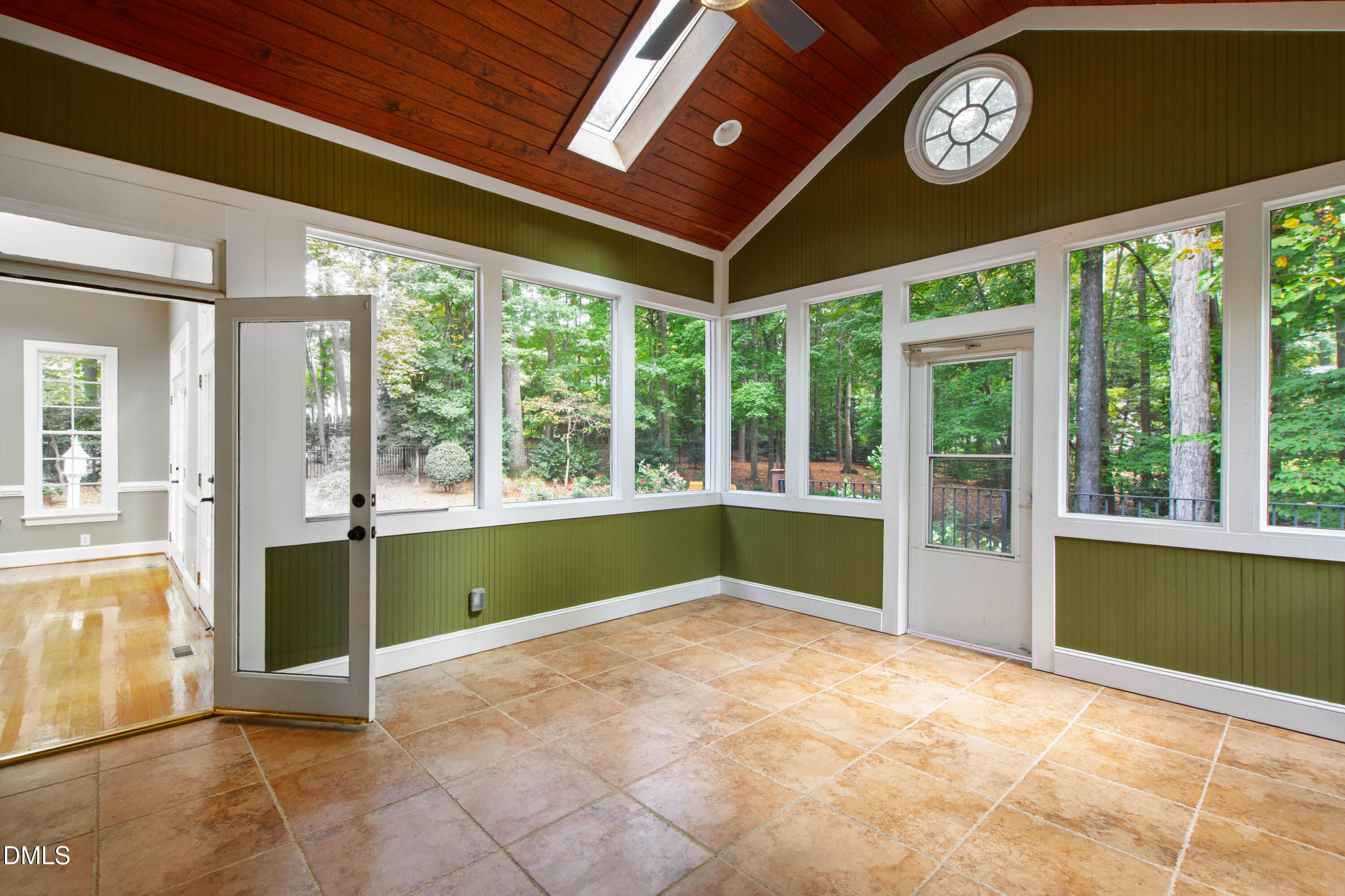 105 Charlemagne Court