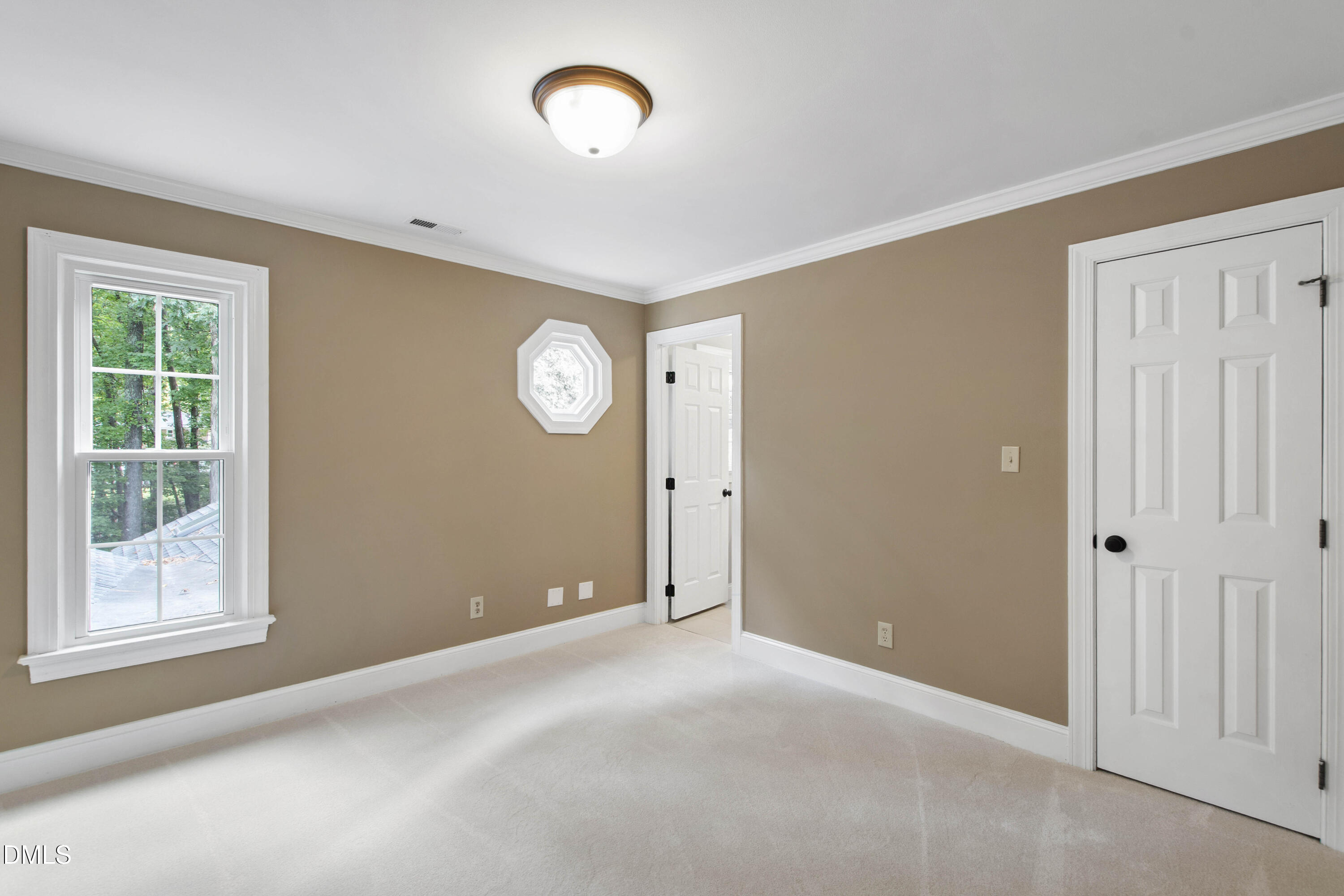 105 Charlemagne Court