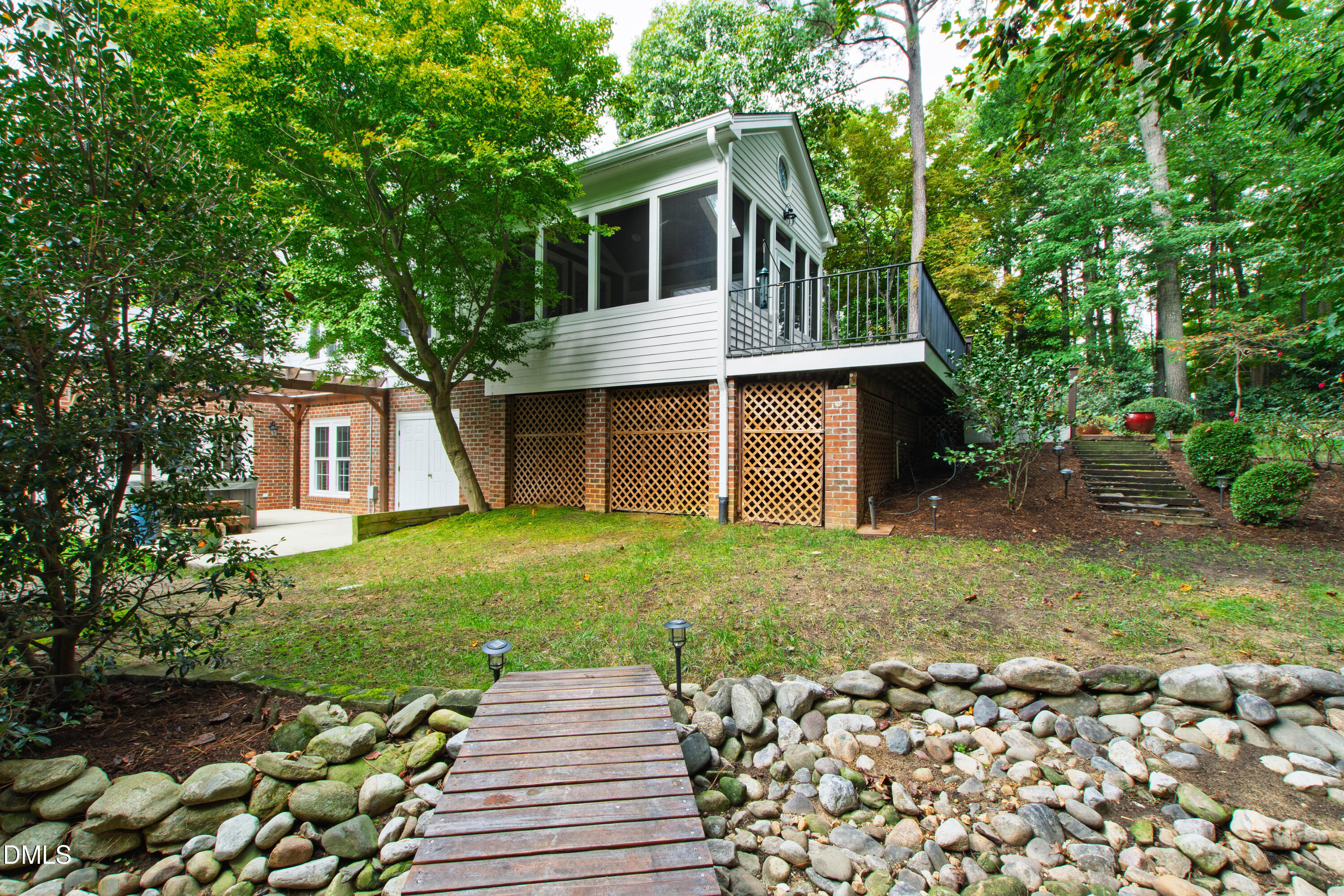 105 Charlemagne Court