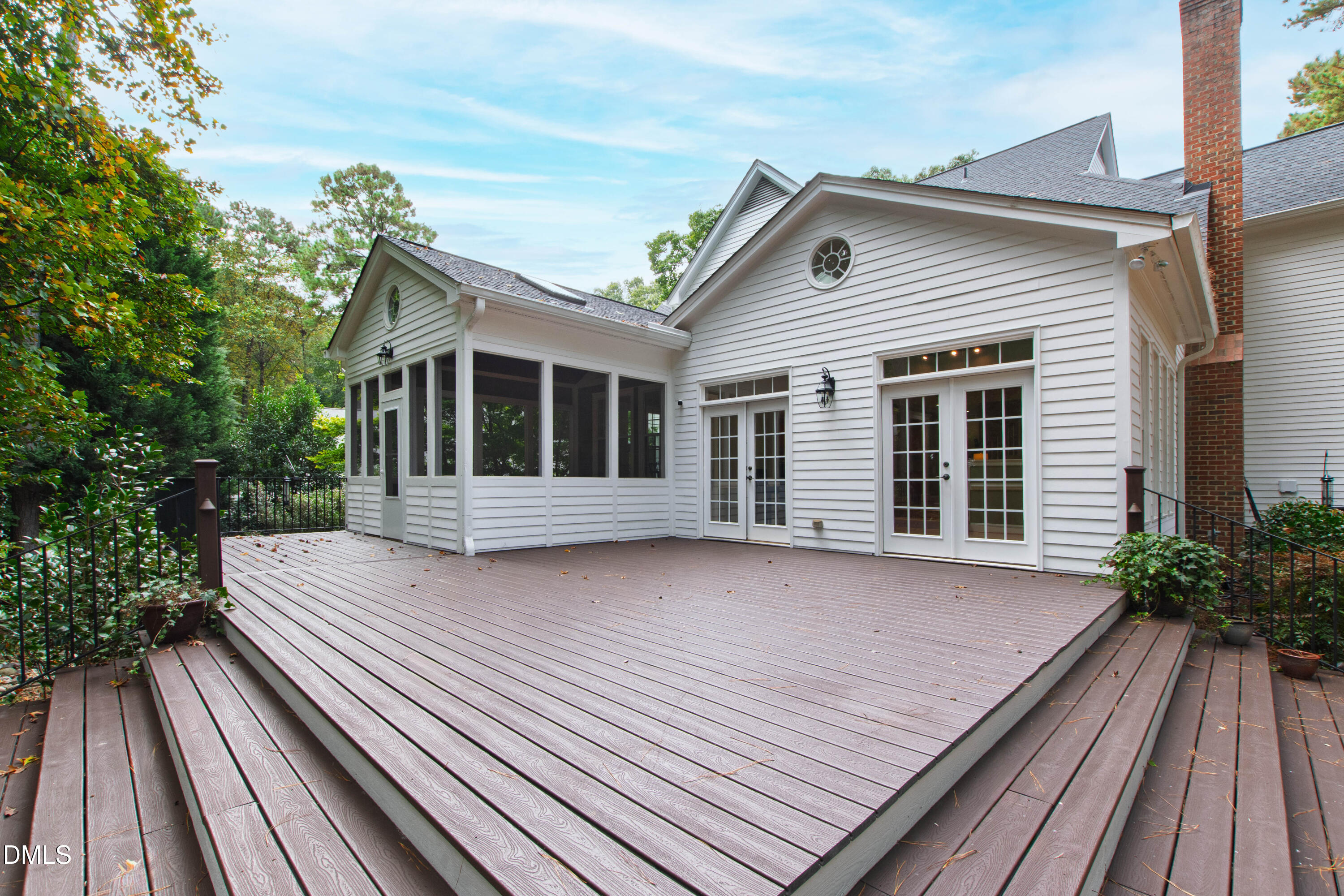 105 Charlemagne Court