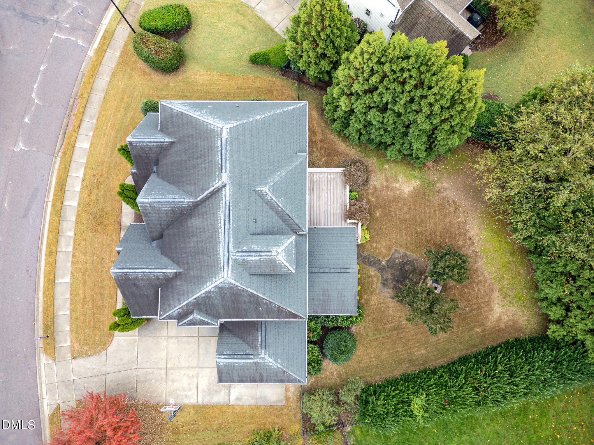 5112 Pomfret Point