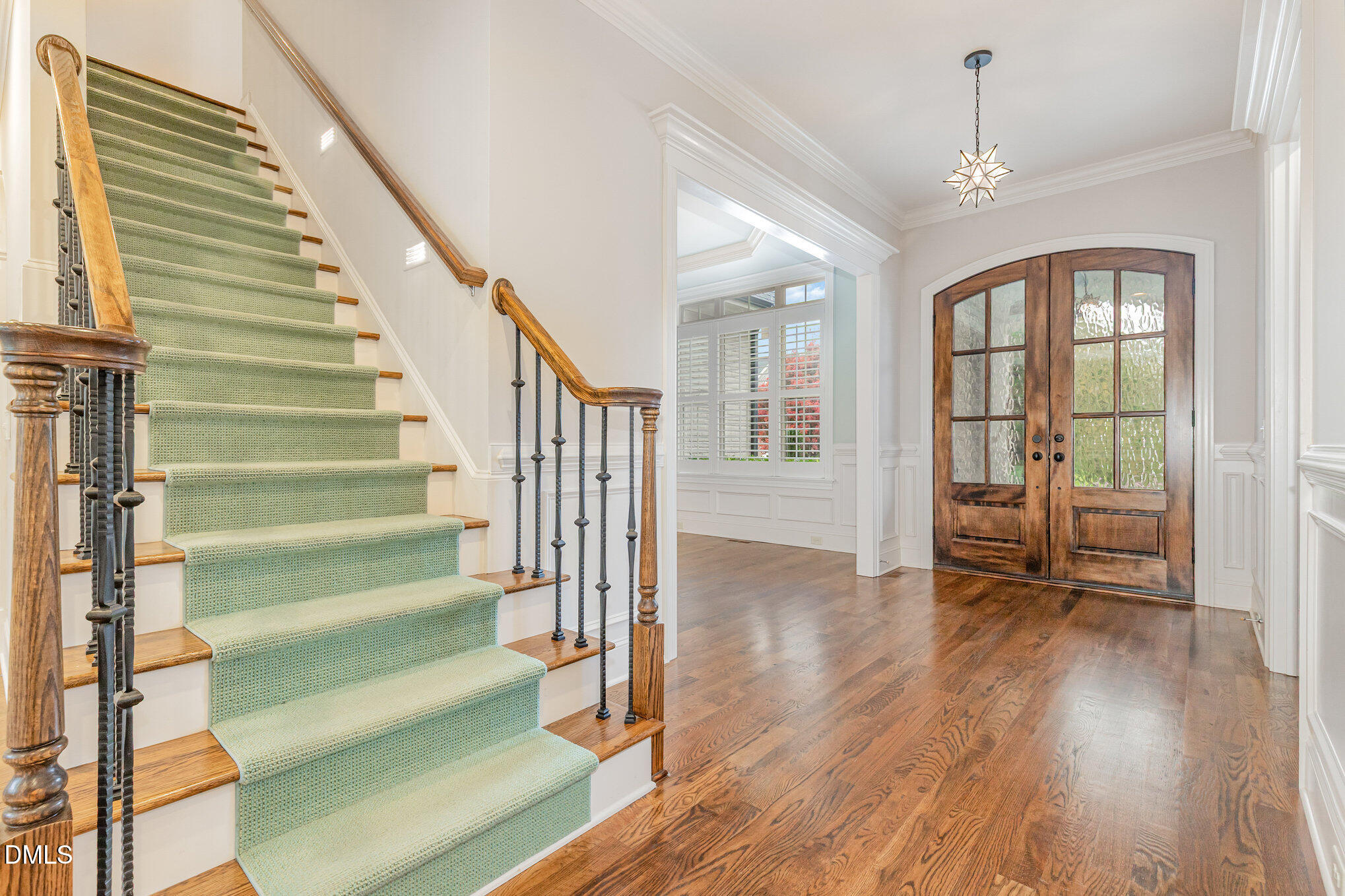 5112 Pomfret Point