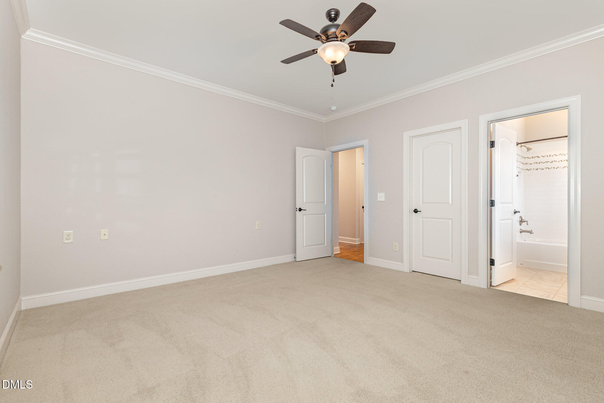5112 Pomfret Point