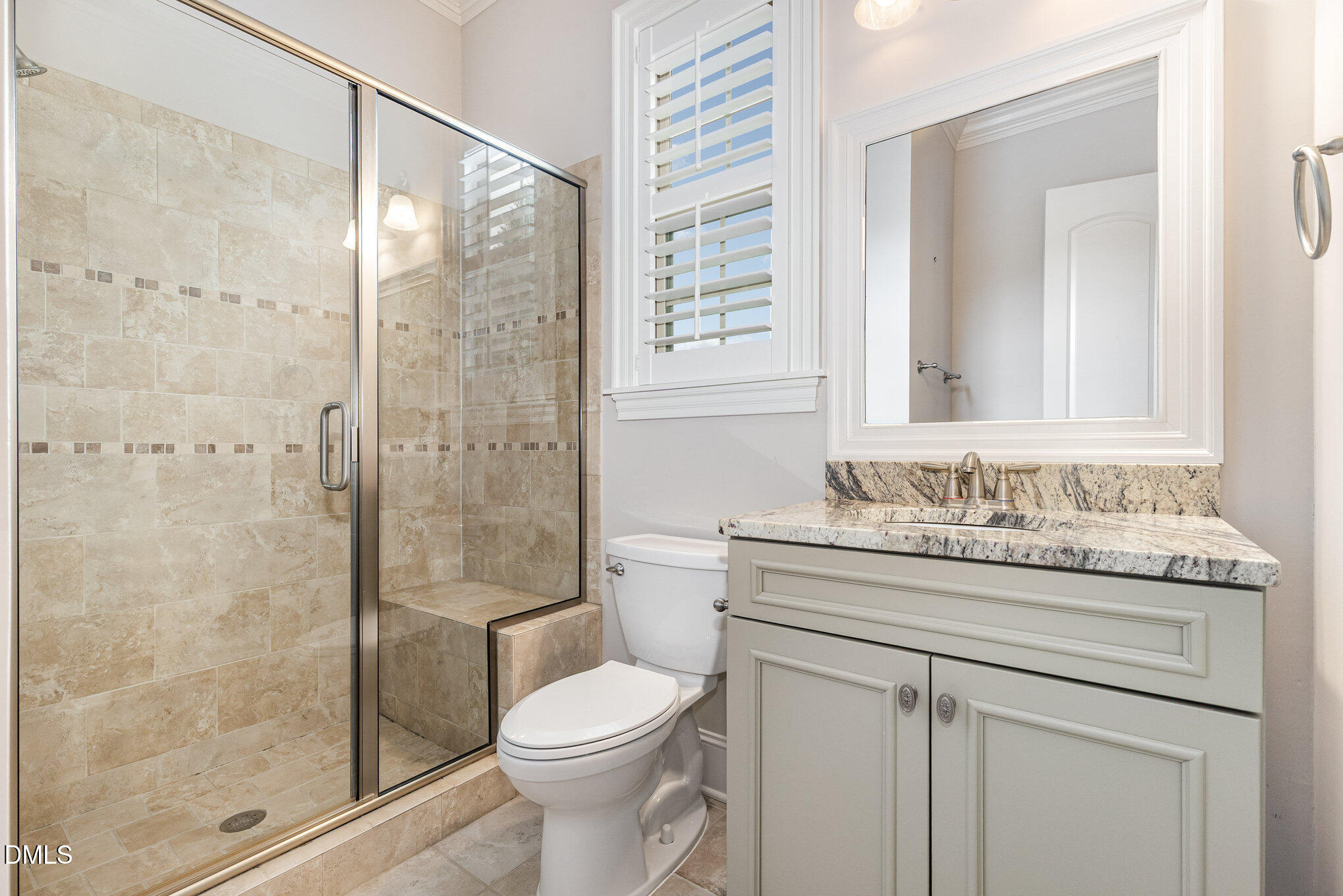 5112 Pomfret Point