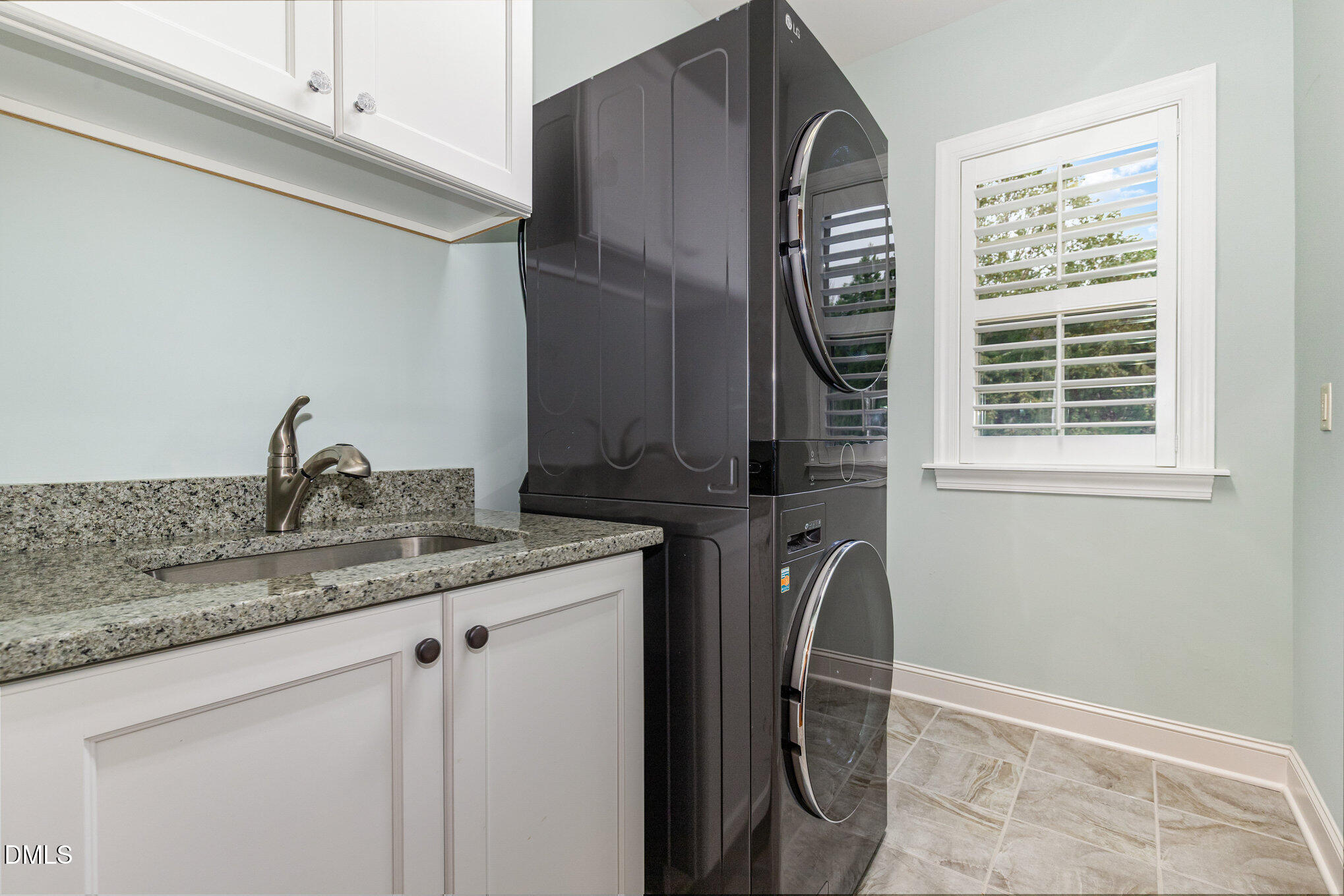 5112 Pomfret Point