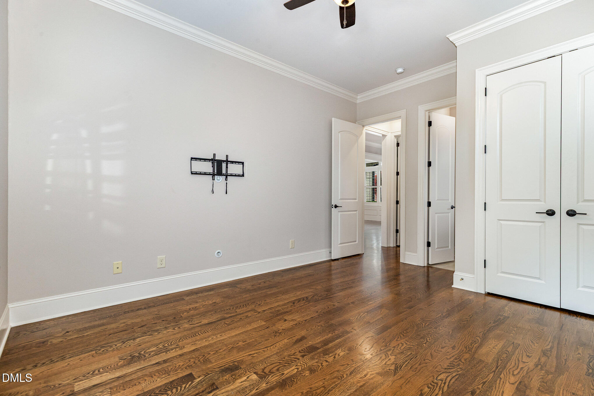 5112 Pomfret Point