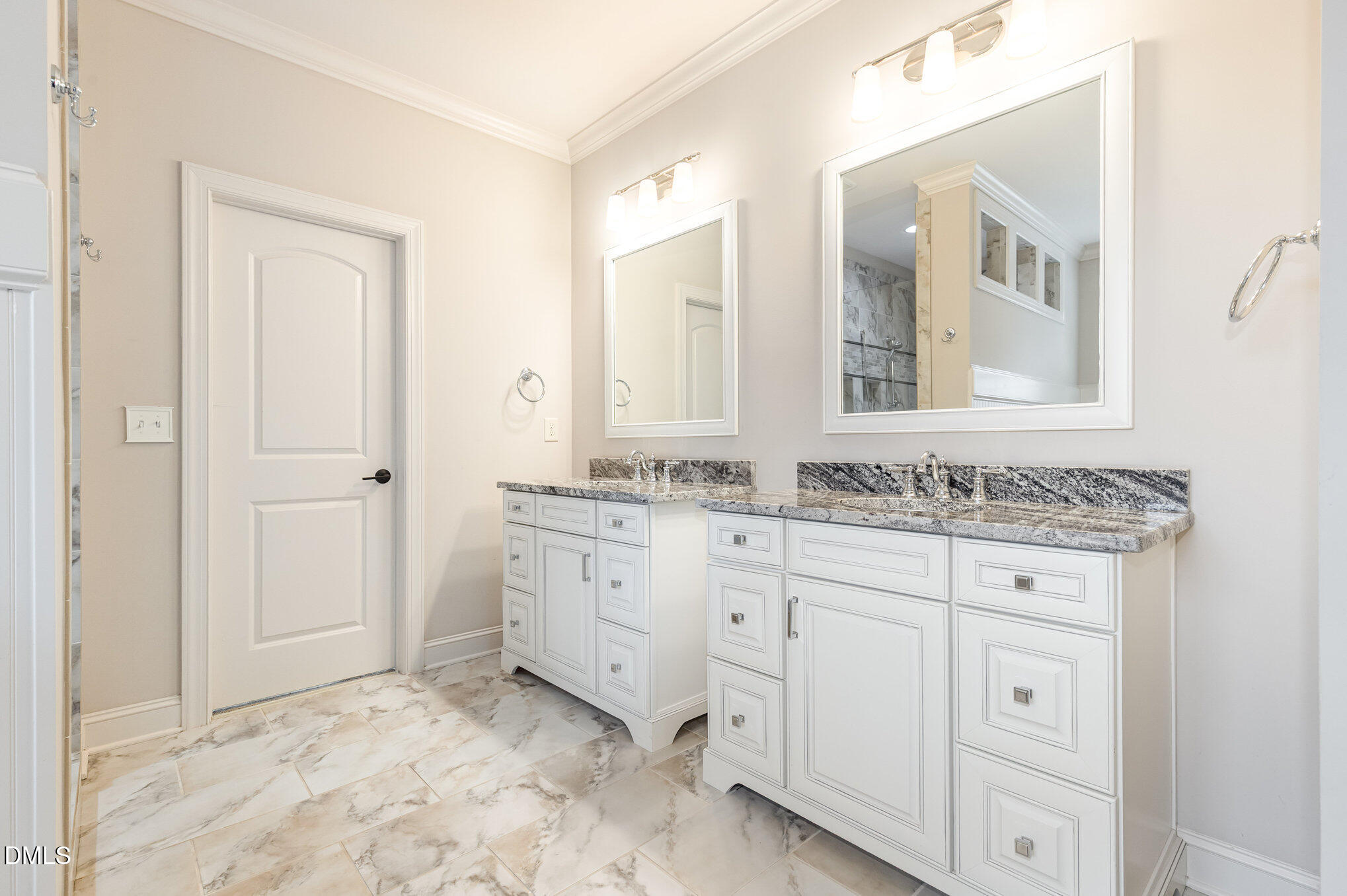 5112 Pomfret Point