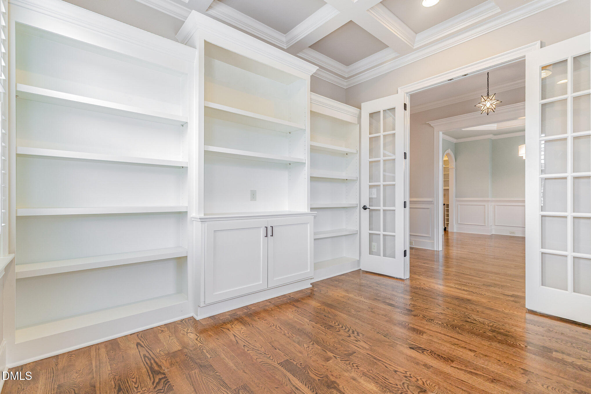 5112 Pomfret Point