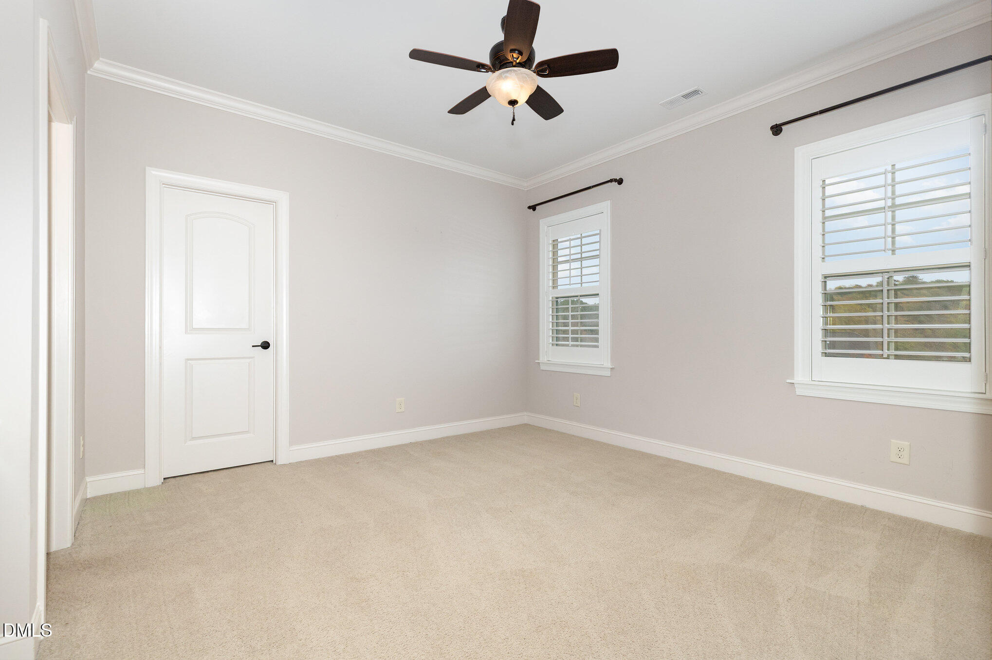 5112 Pomfret Point