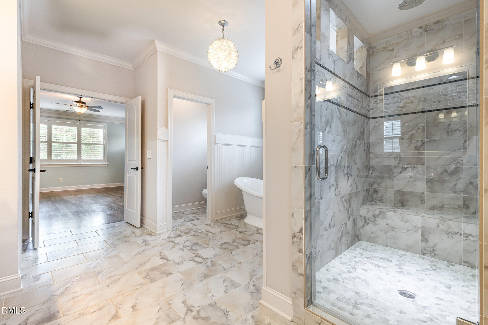 5112 Pomfret Point