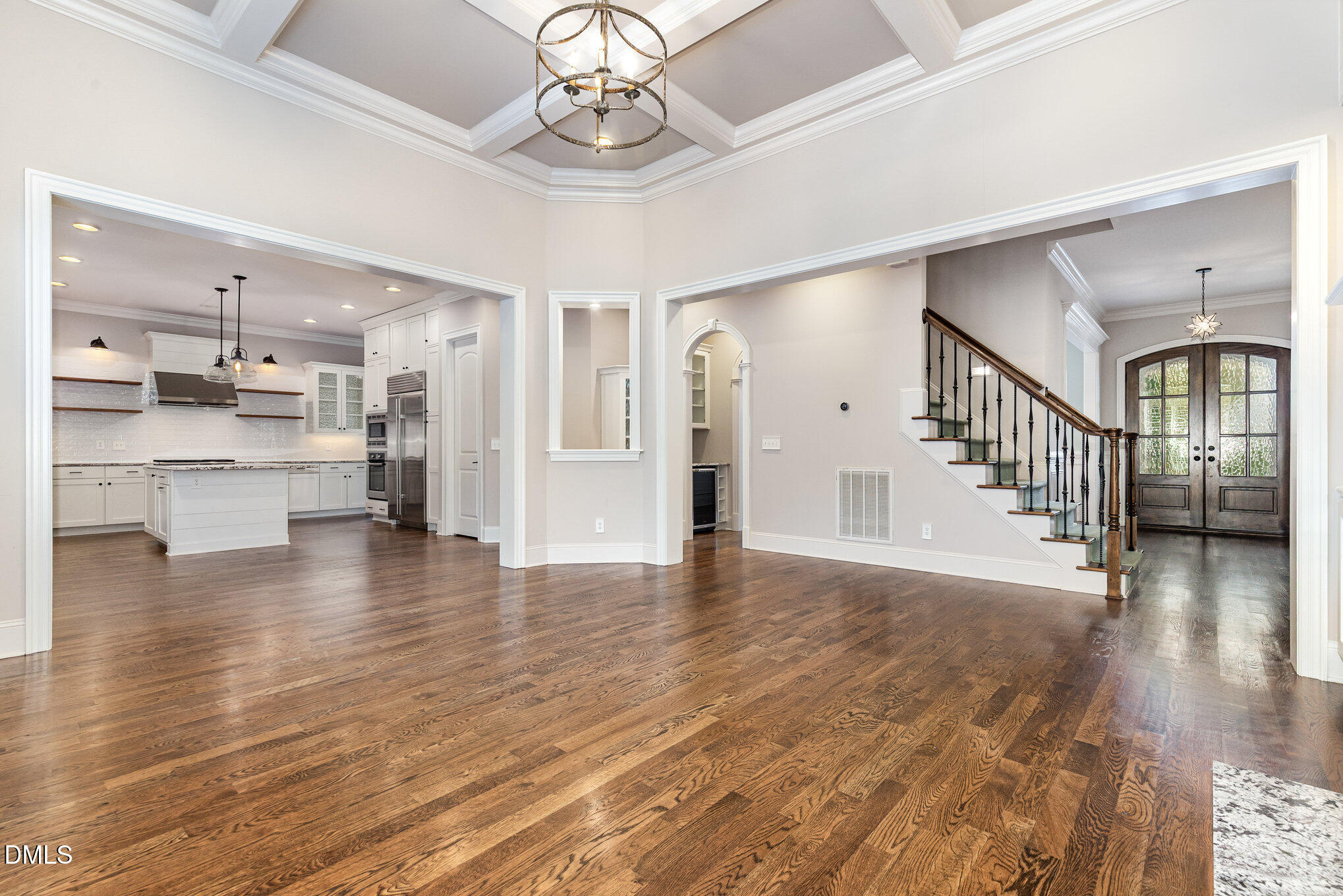 5112 Pomfret Point