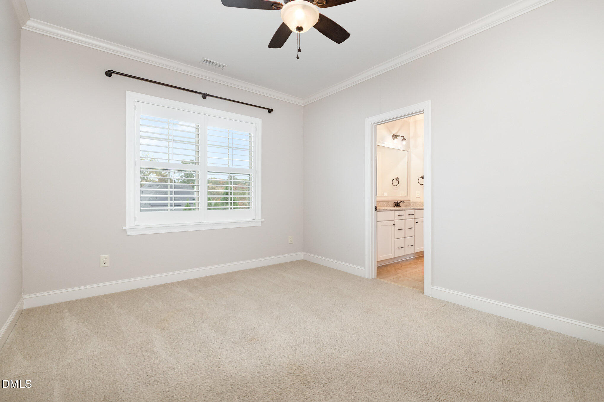 5112 Pomfret Point