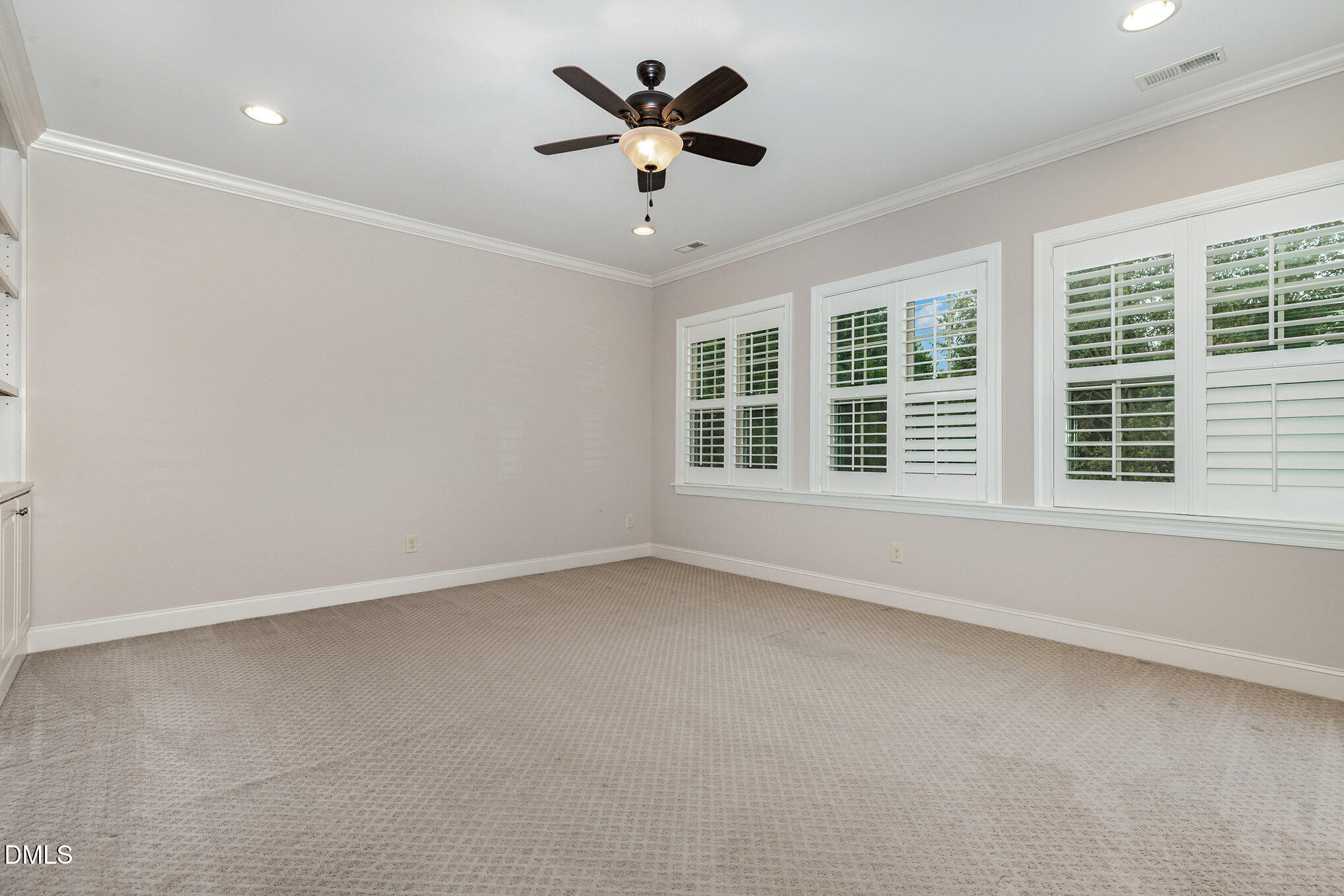 5112 Pomfret Point