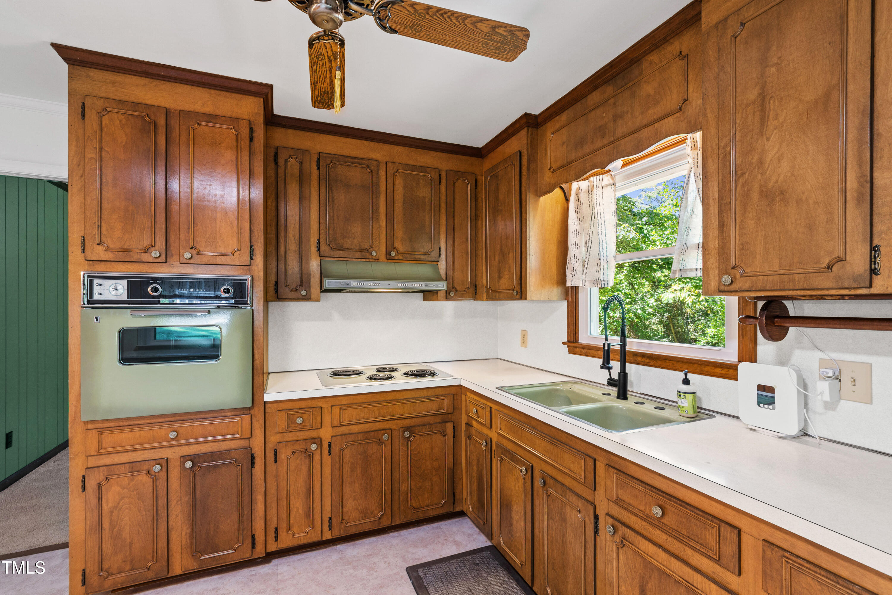 4606 Greenbrier Road