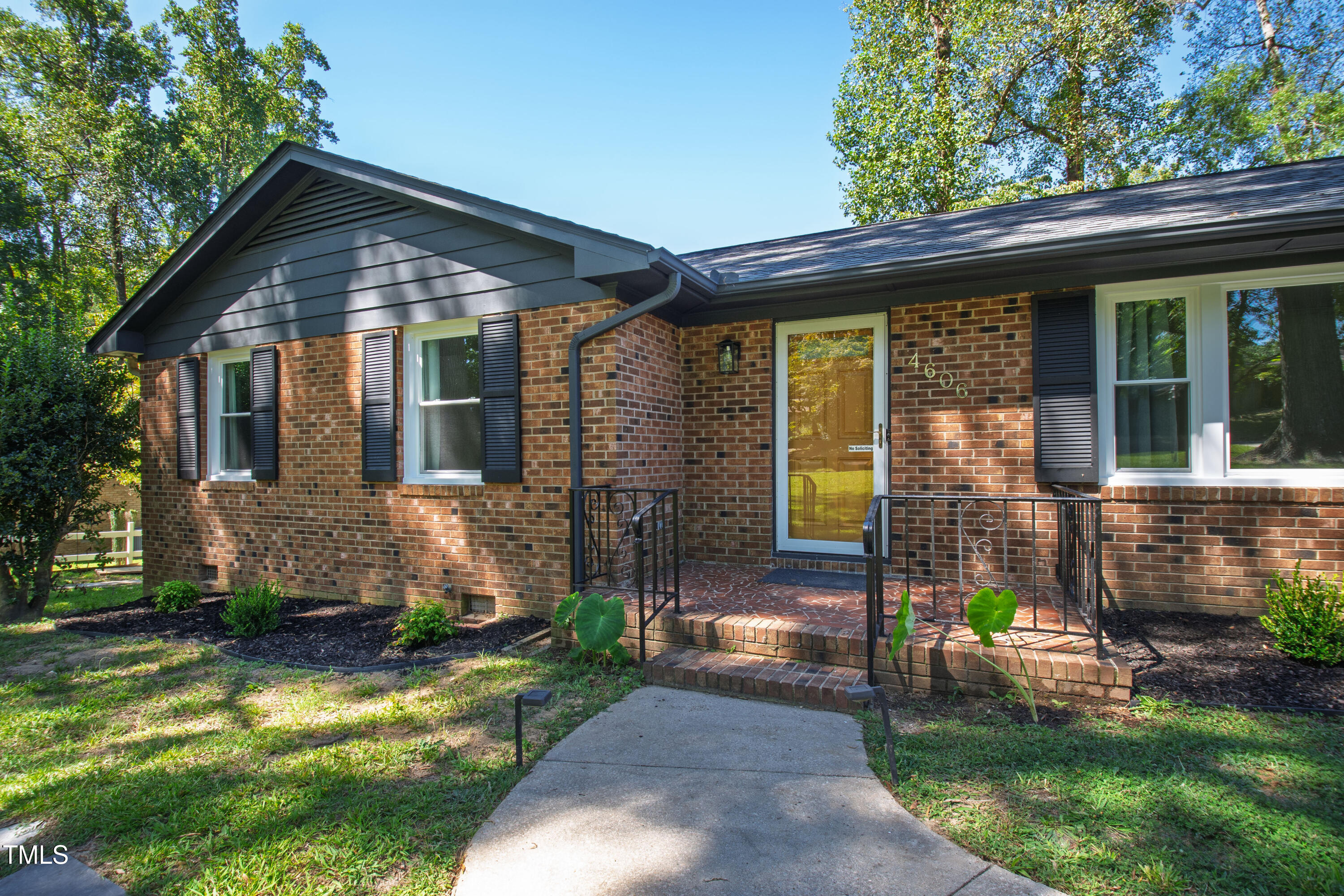 4606 Greenbrier Road