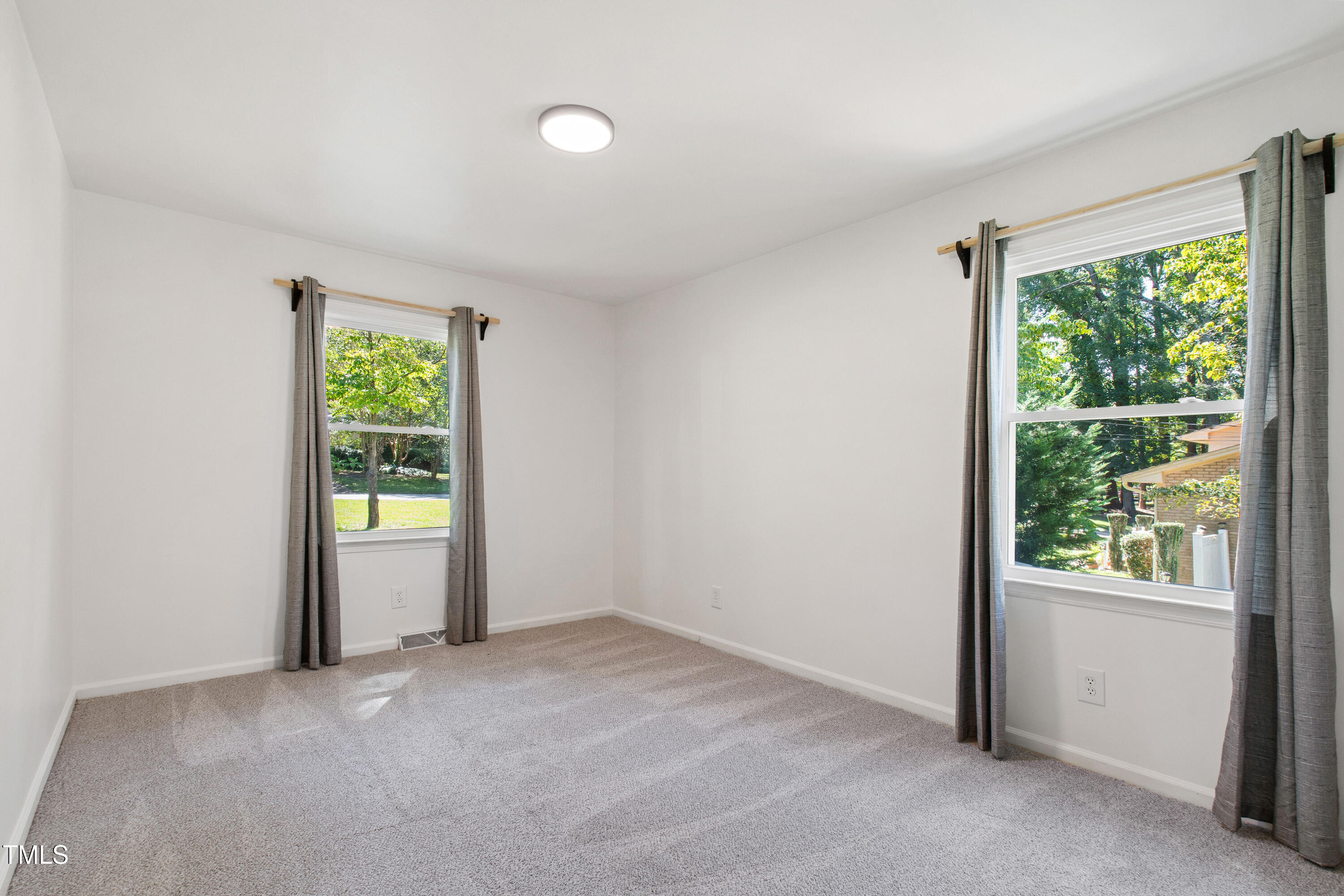 4606 Greenbrier Road