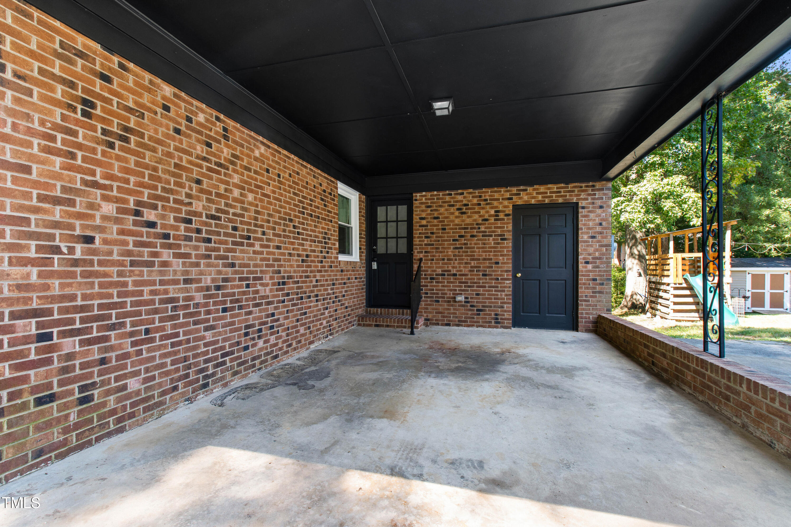 4606 Greenbrier Road