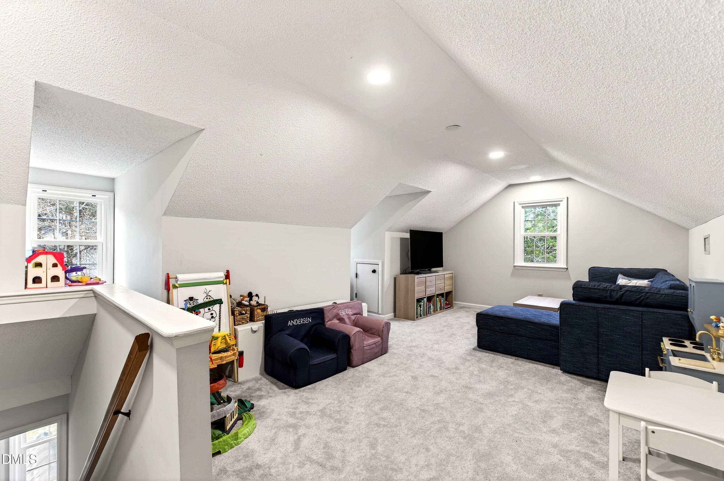 502 Heathridge Lane