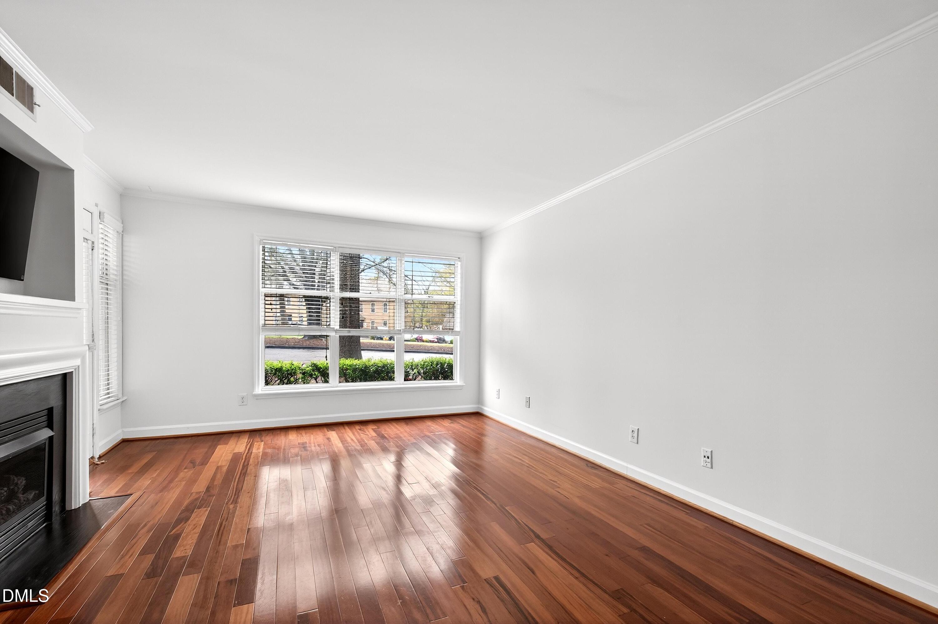 1010 Nicholwood Drive # 103