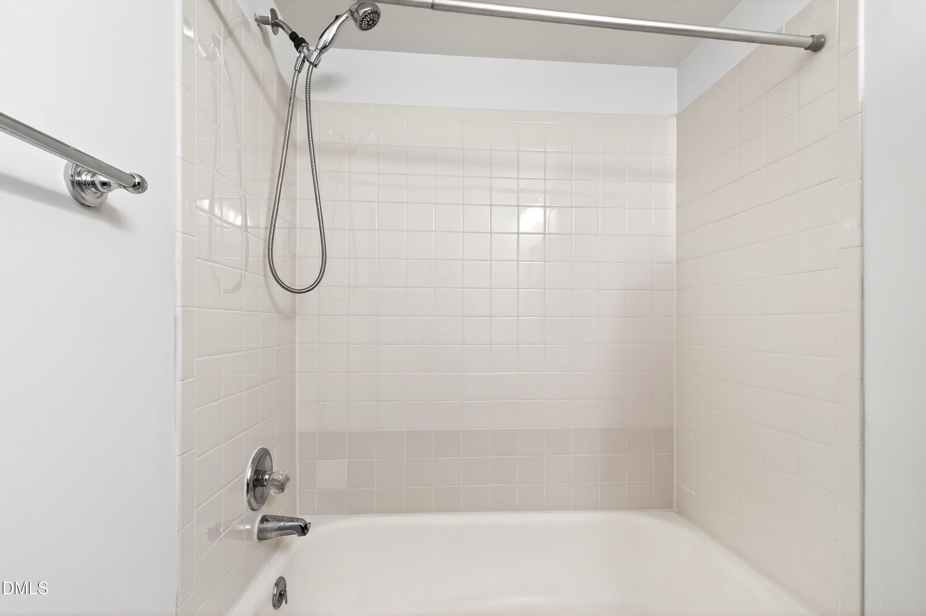 1010 Nicholwood Drive # 103