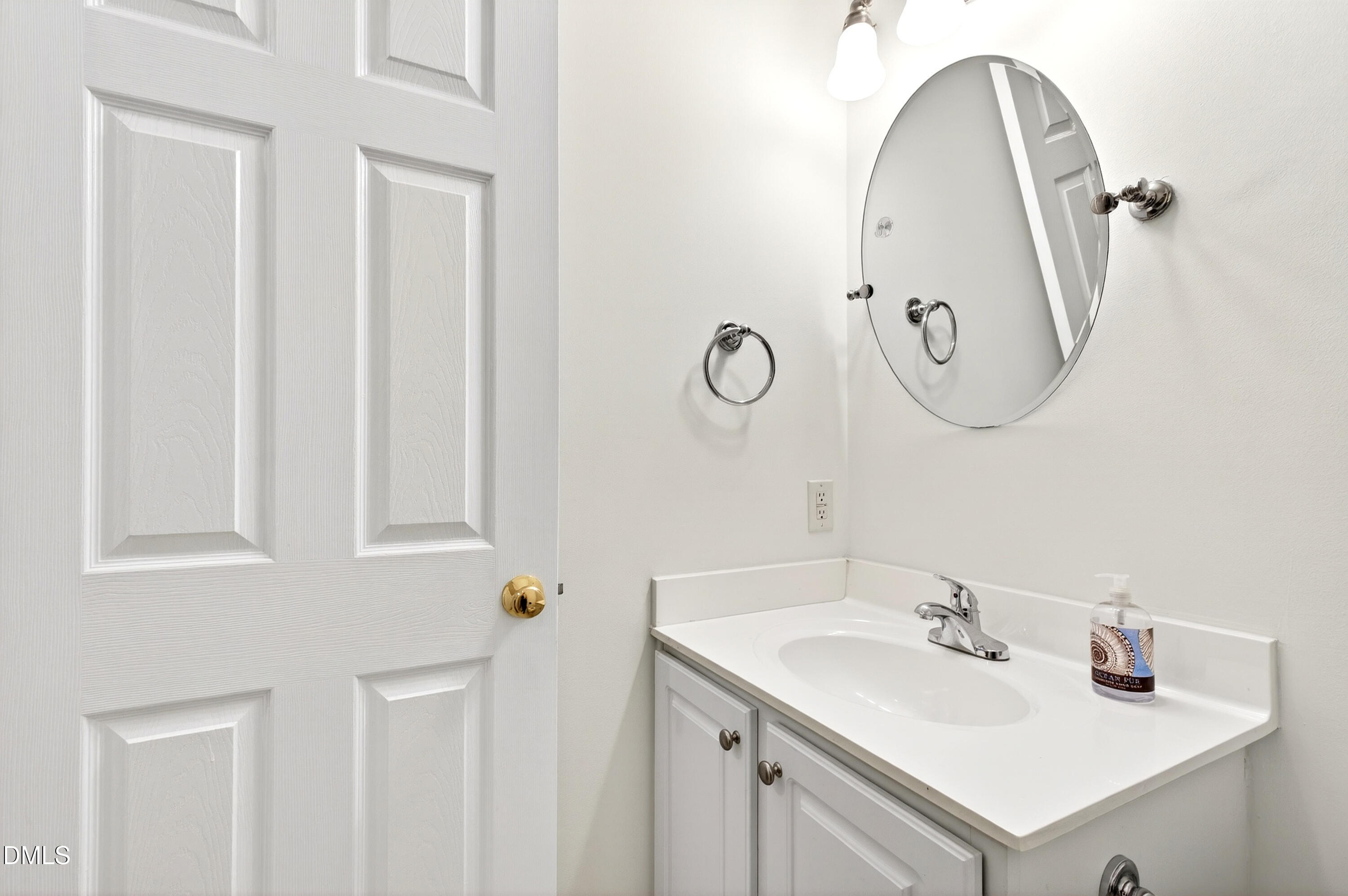 1010 Nicholwood Drive # 103