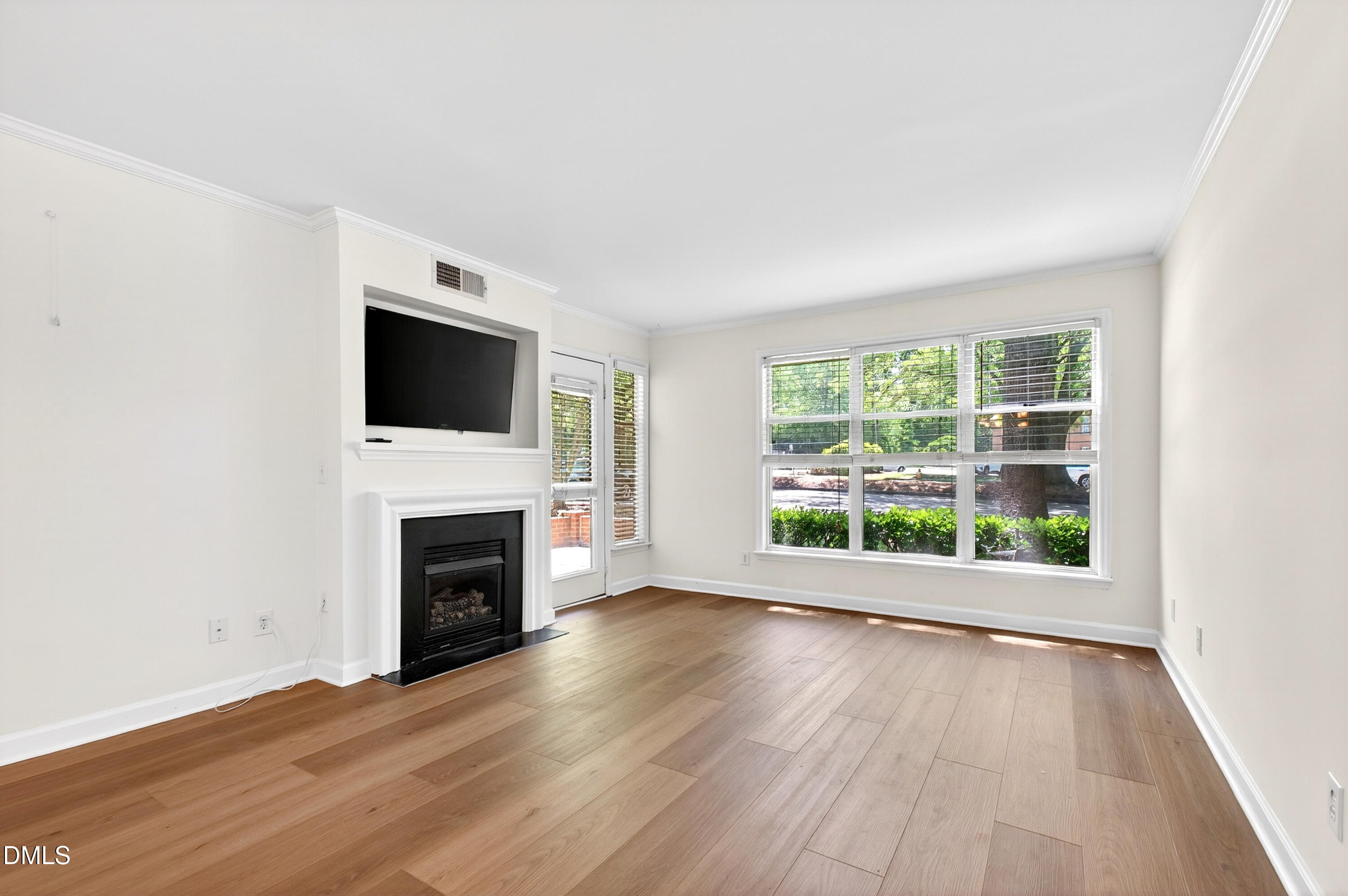 1010 Nicholwood Drive # 103
