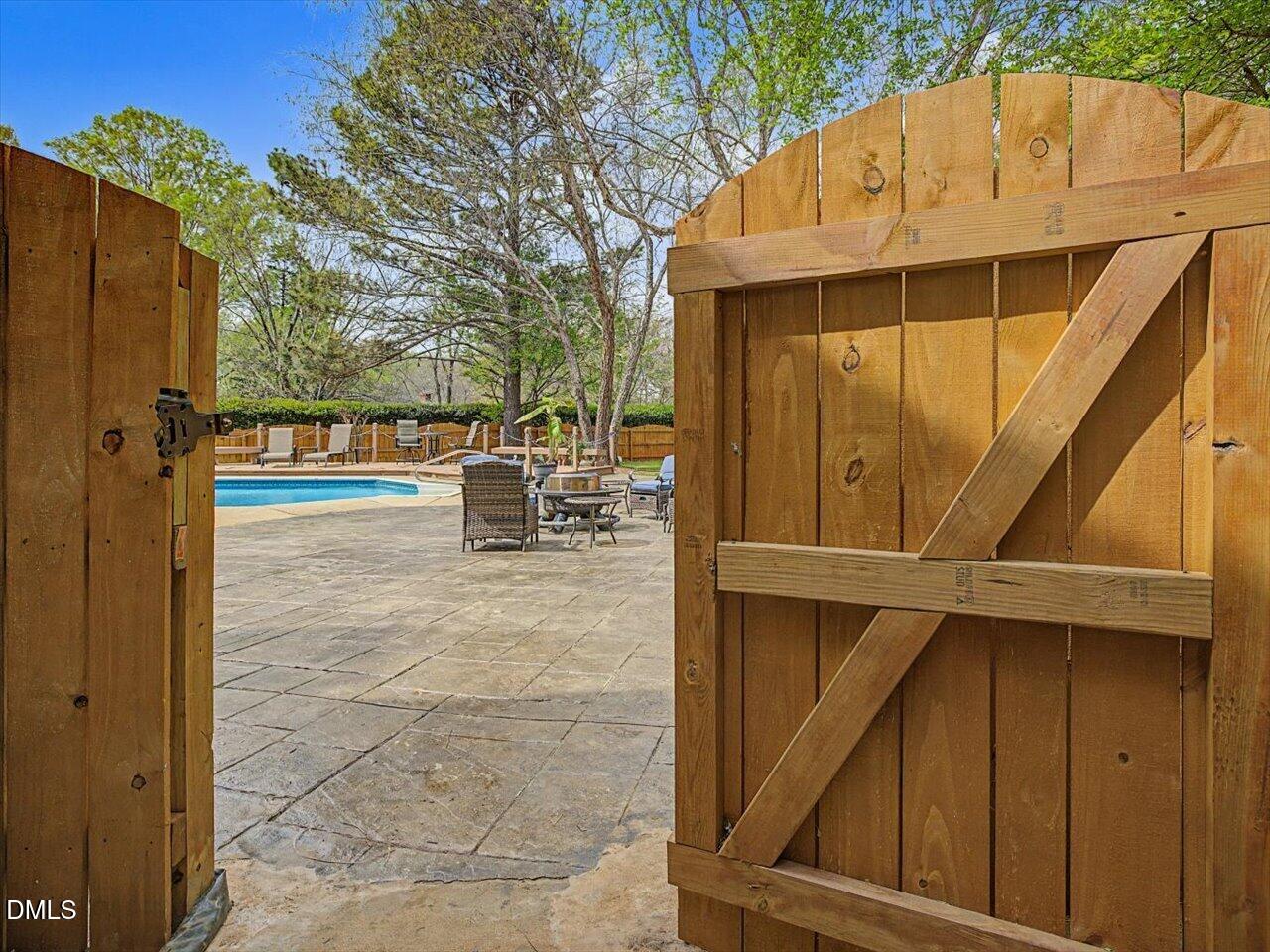 107 Glenrose Lane