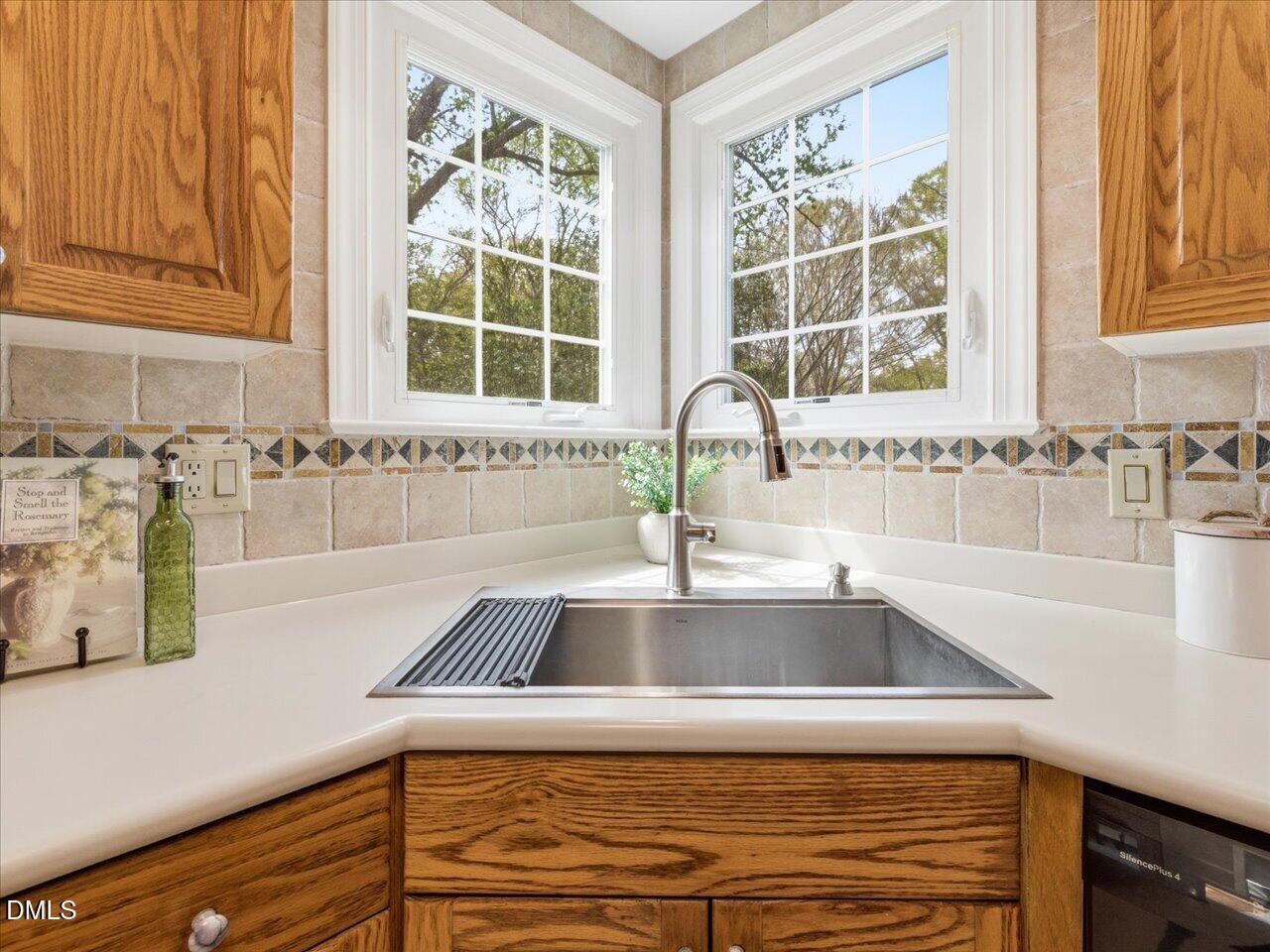 107 Glenrose Lane