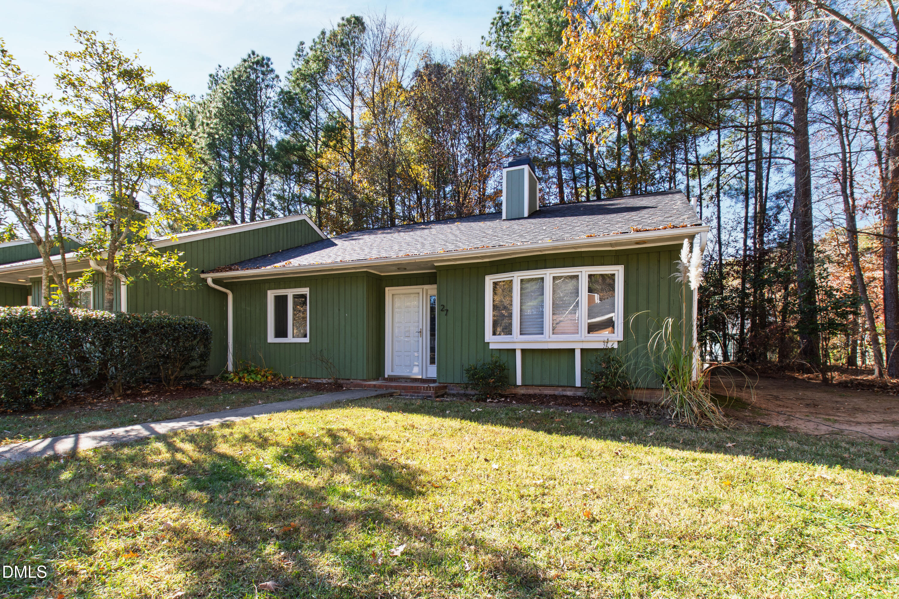 27 Sunflower Court