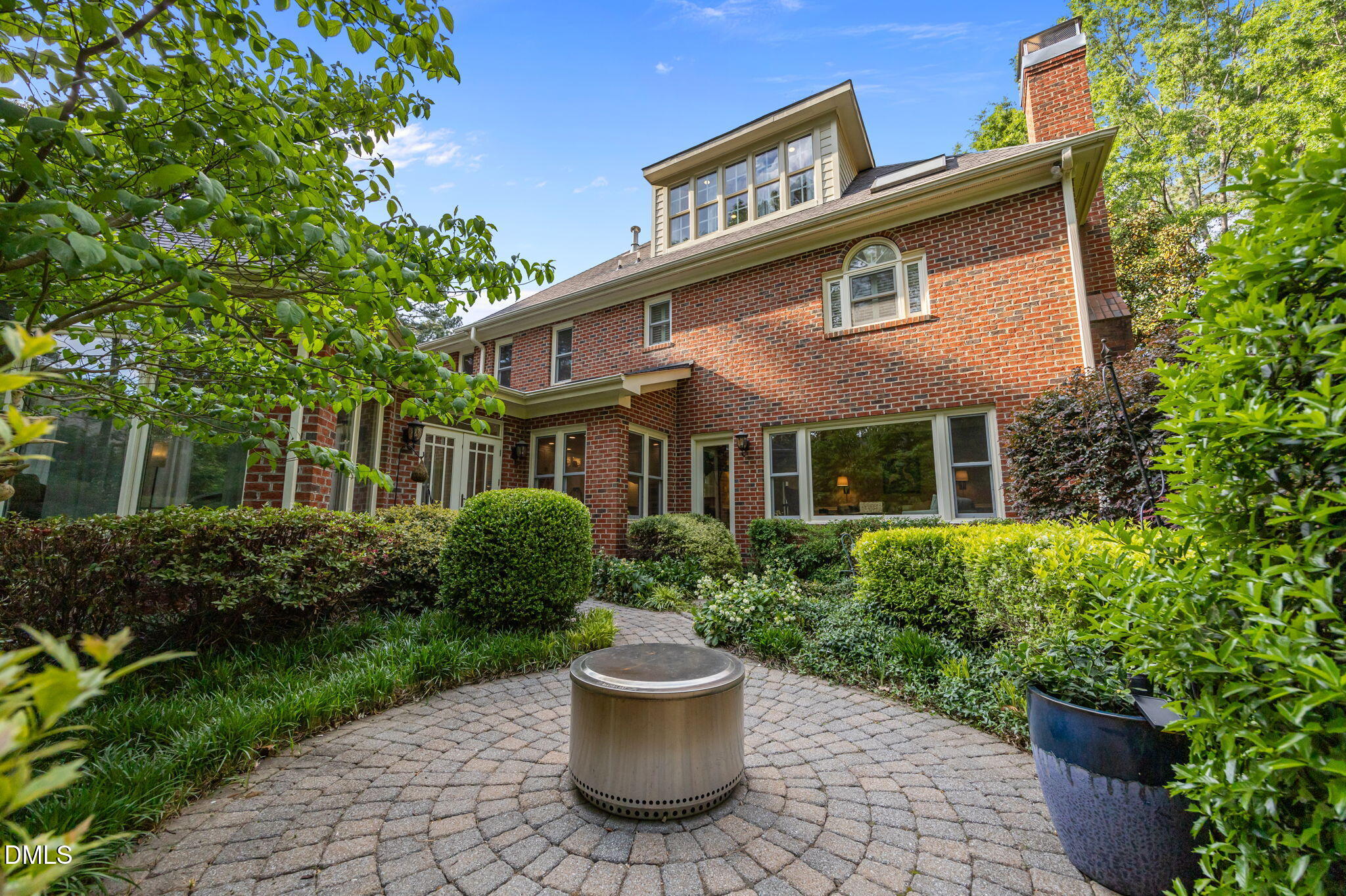 116 Grosvenor Drive