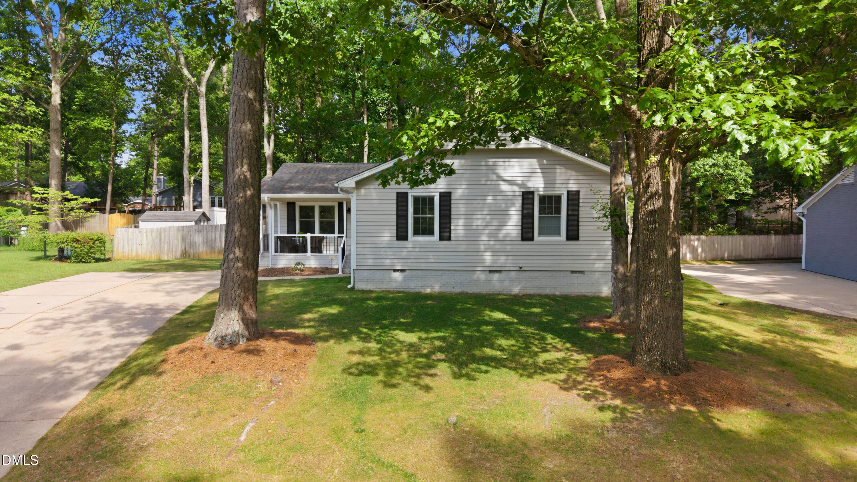 1634 Glengarry Drive