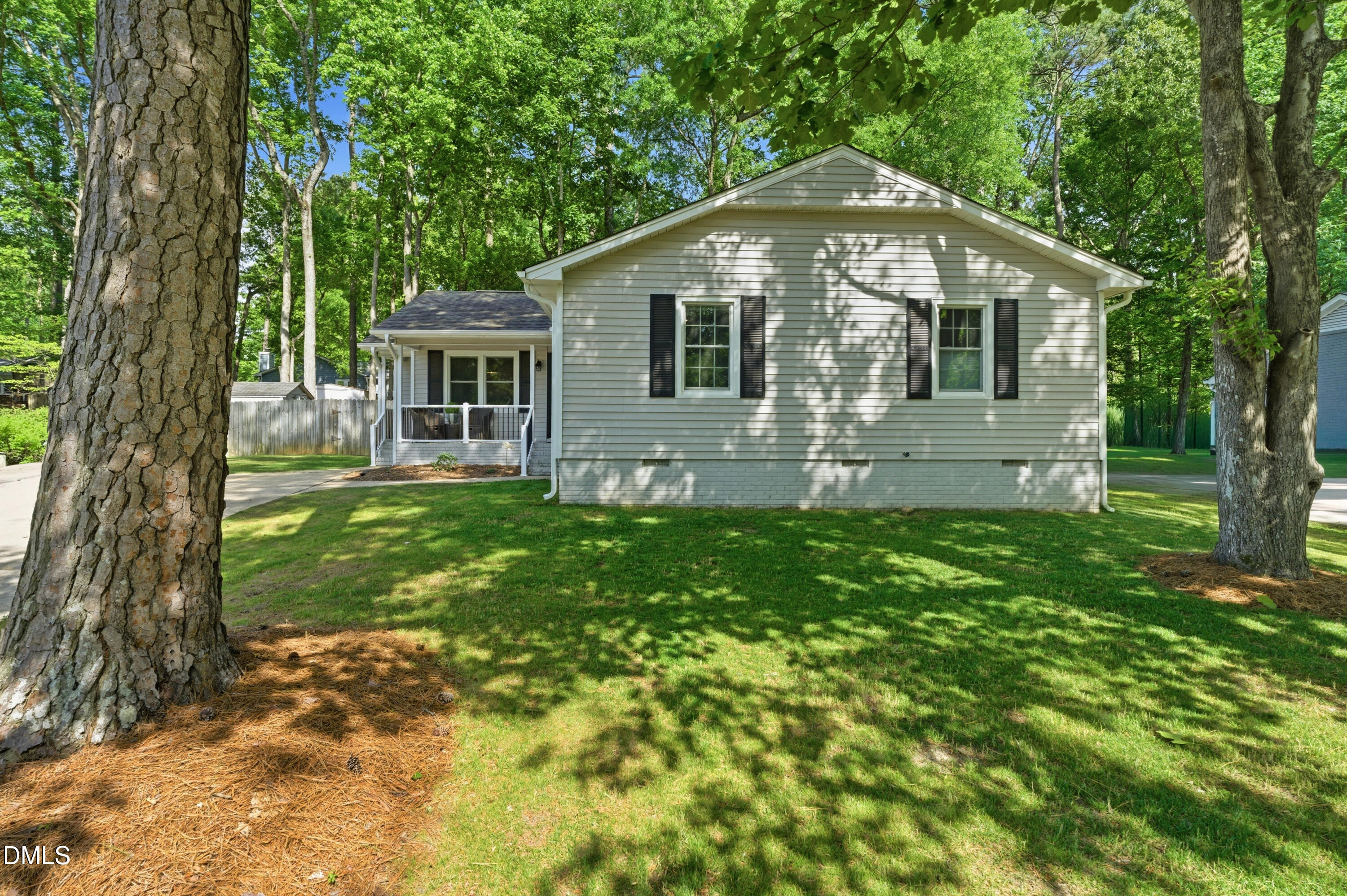 1634 Glengarry Drive