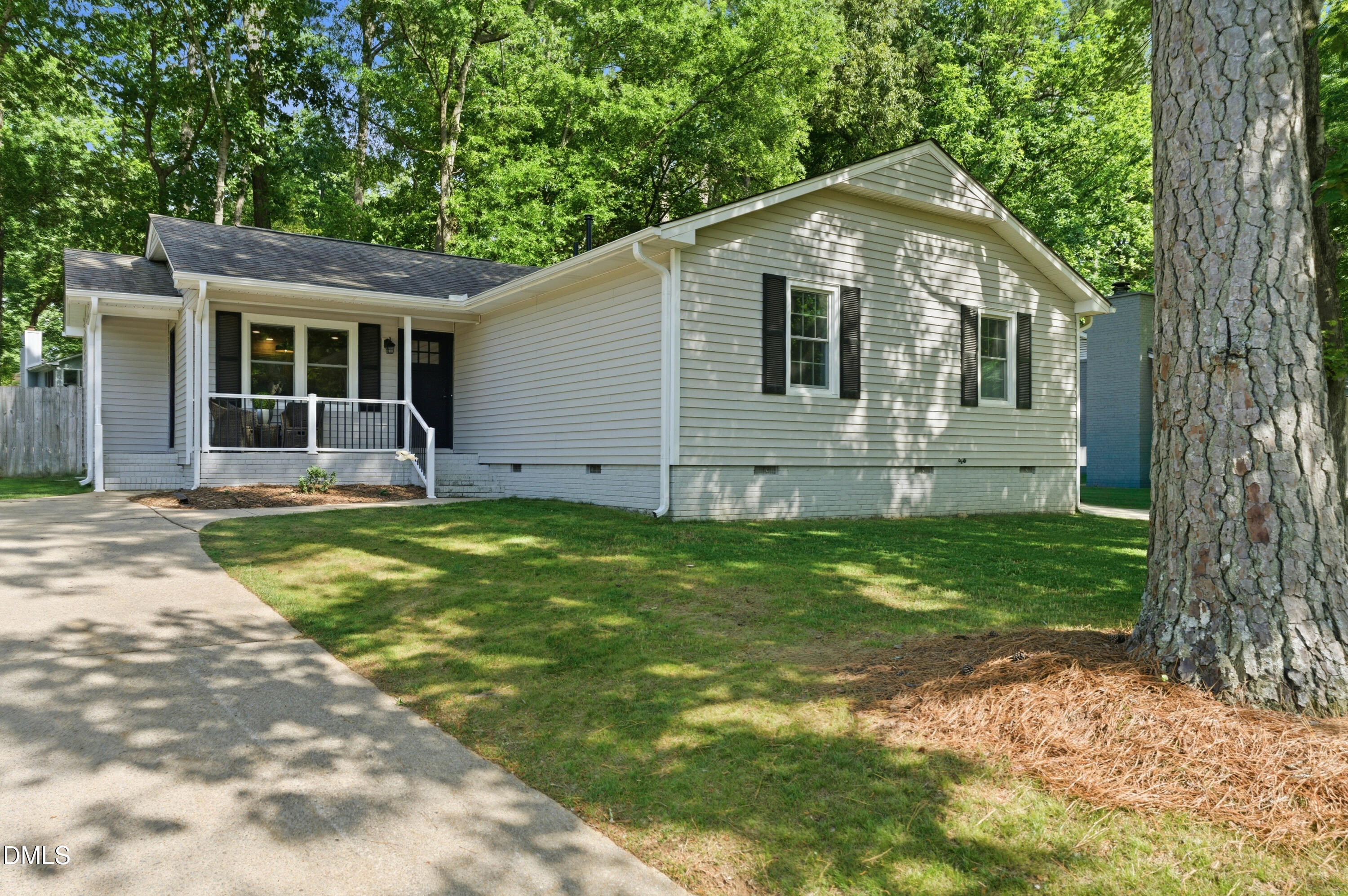 1634 Glengarry Drive