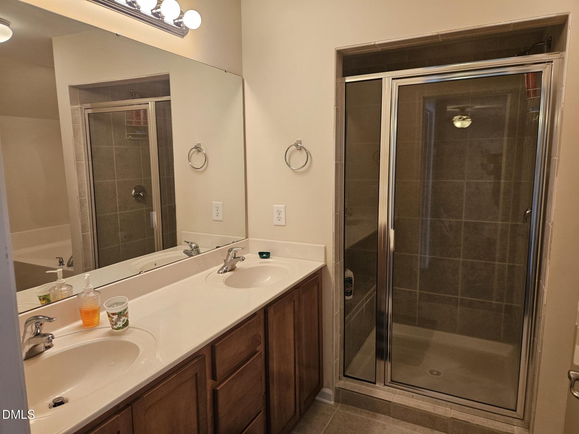 3806 Heritage Spring Circle