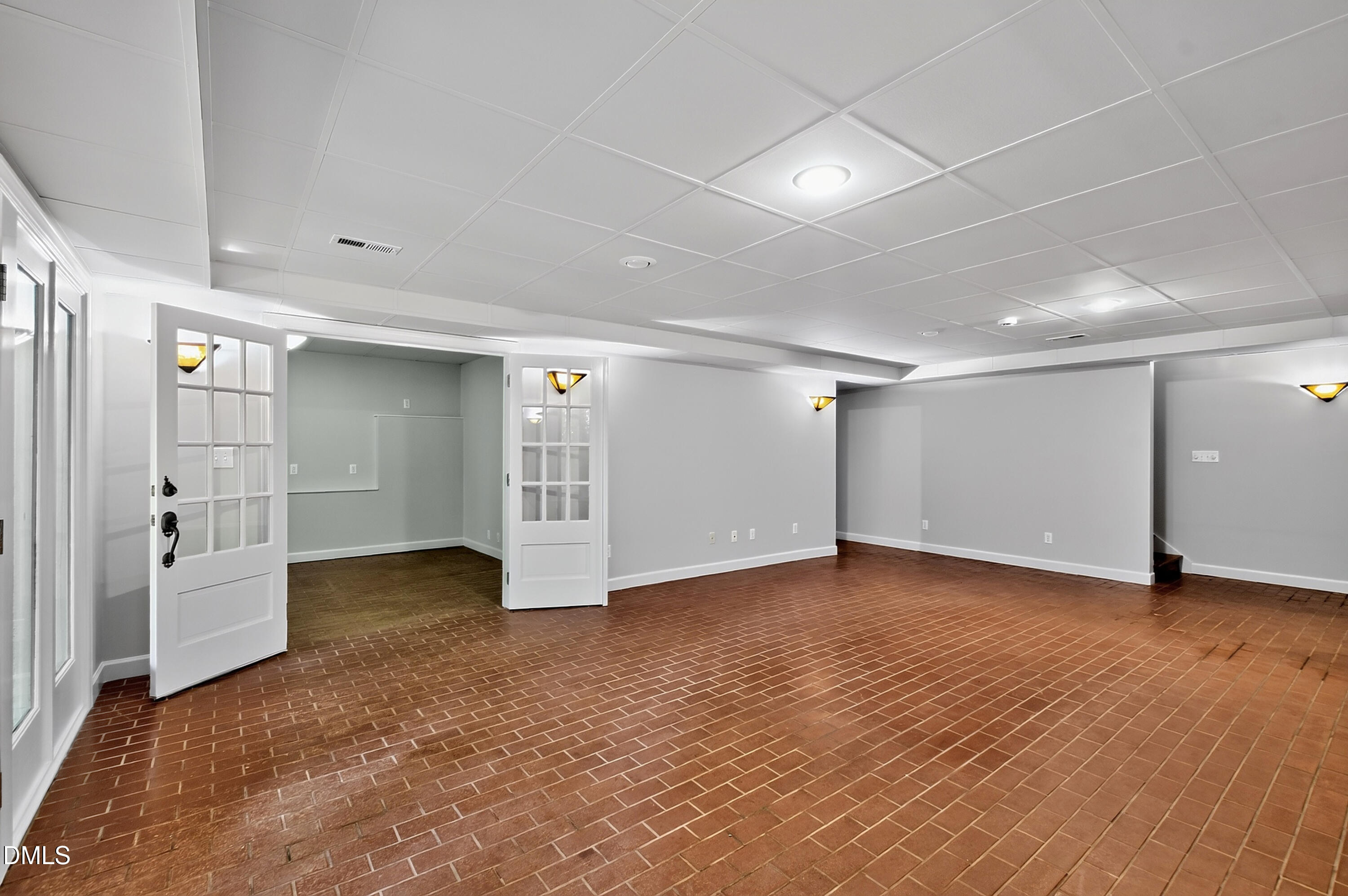 7036 Sirius Lane