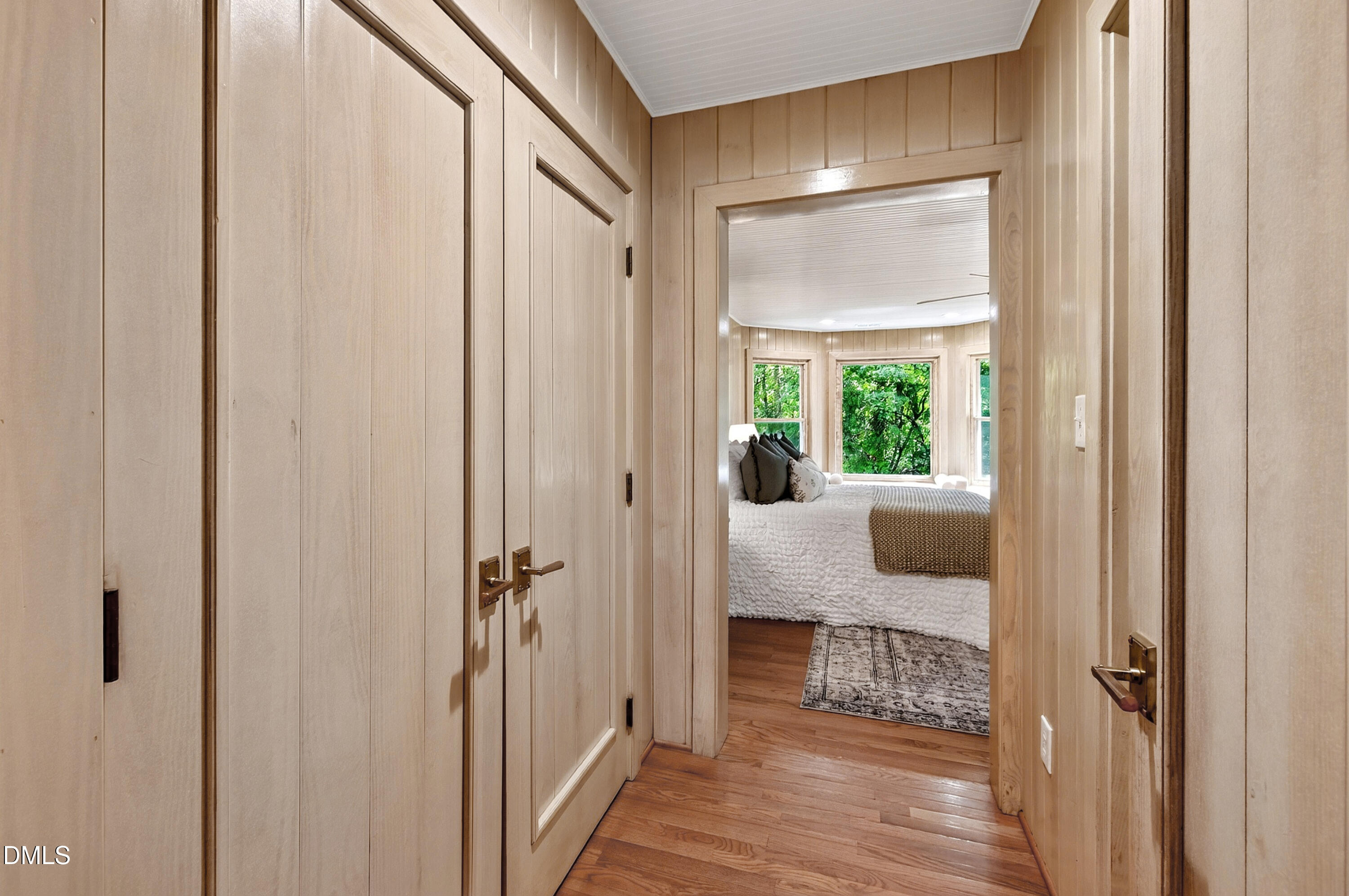 7036 Sirius Lane