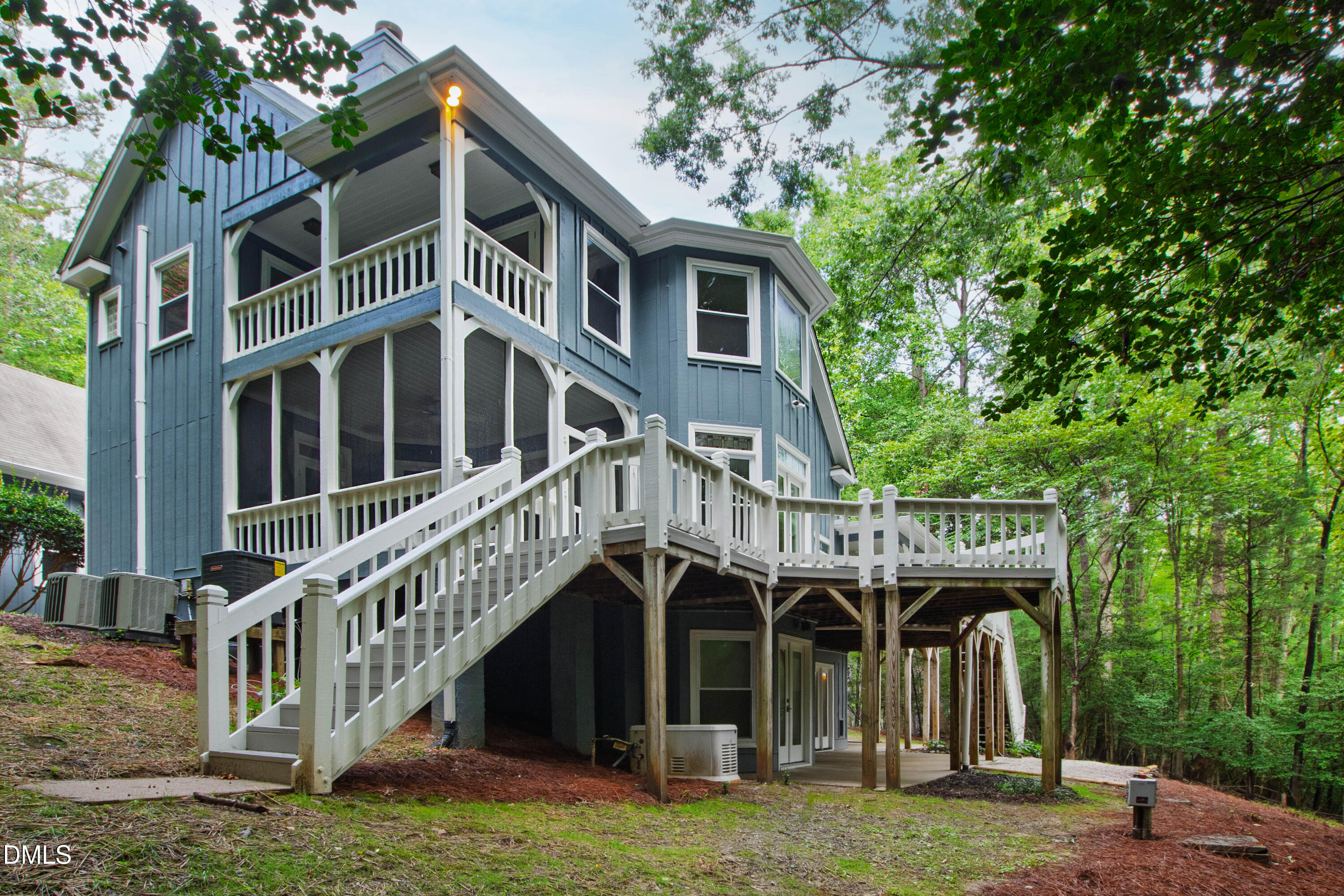 7036 Sirius Lane