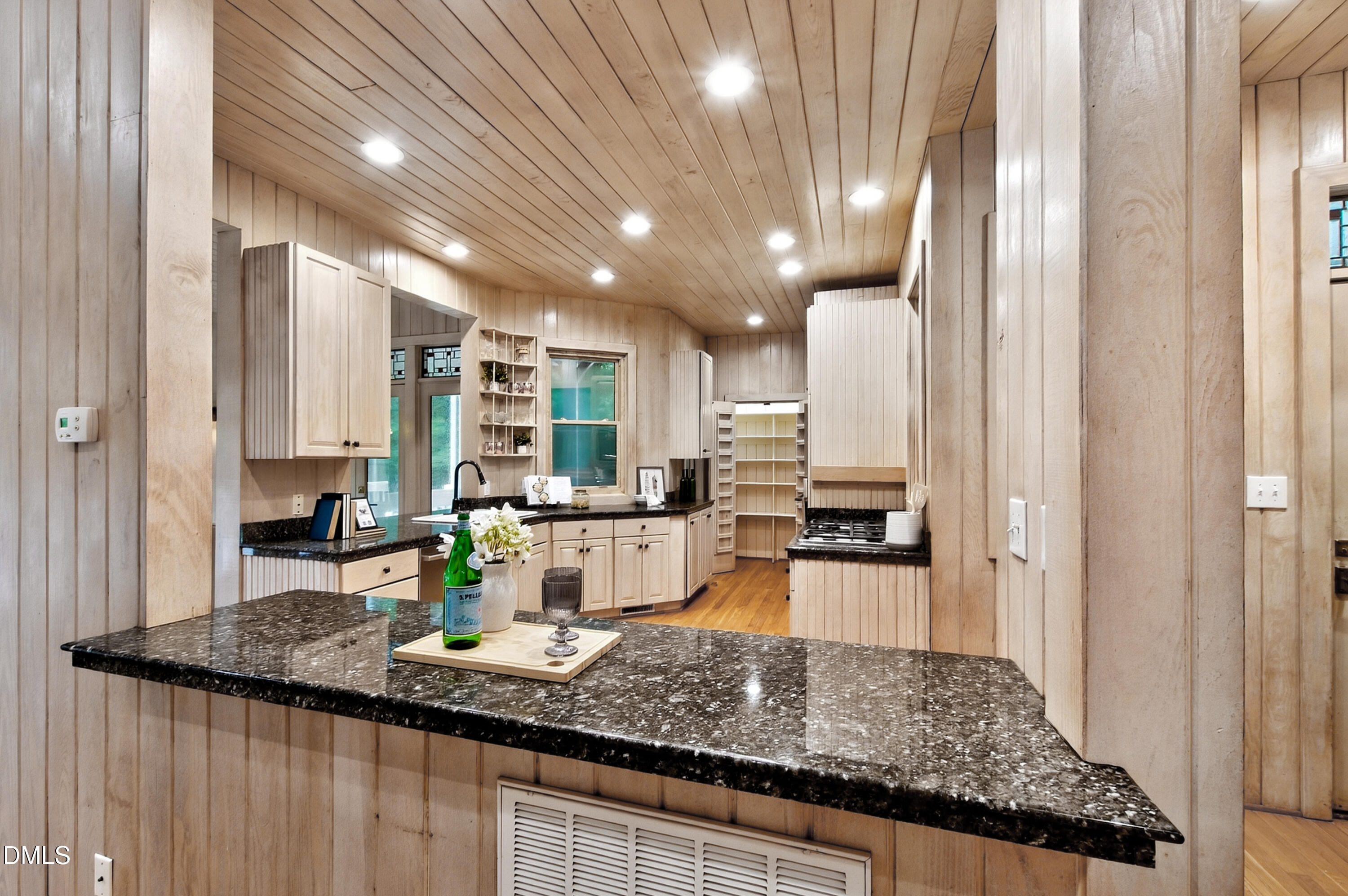 7036 Sirius Lane