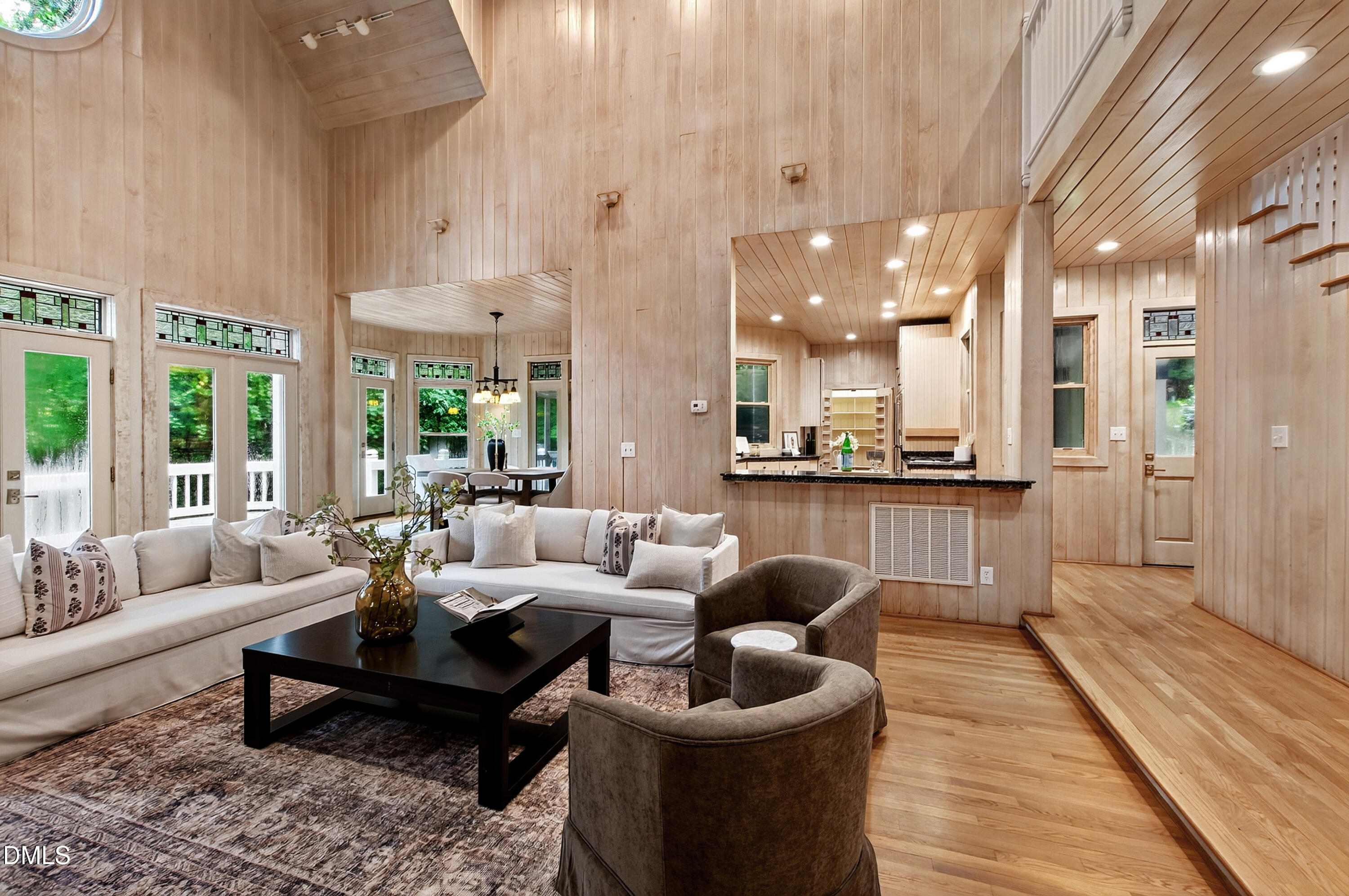 7036 Sirius Lane