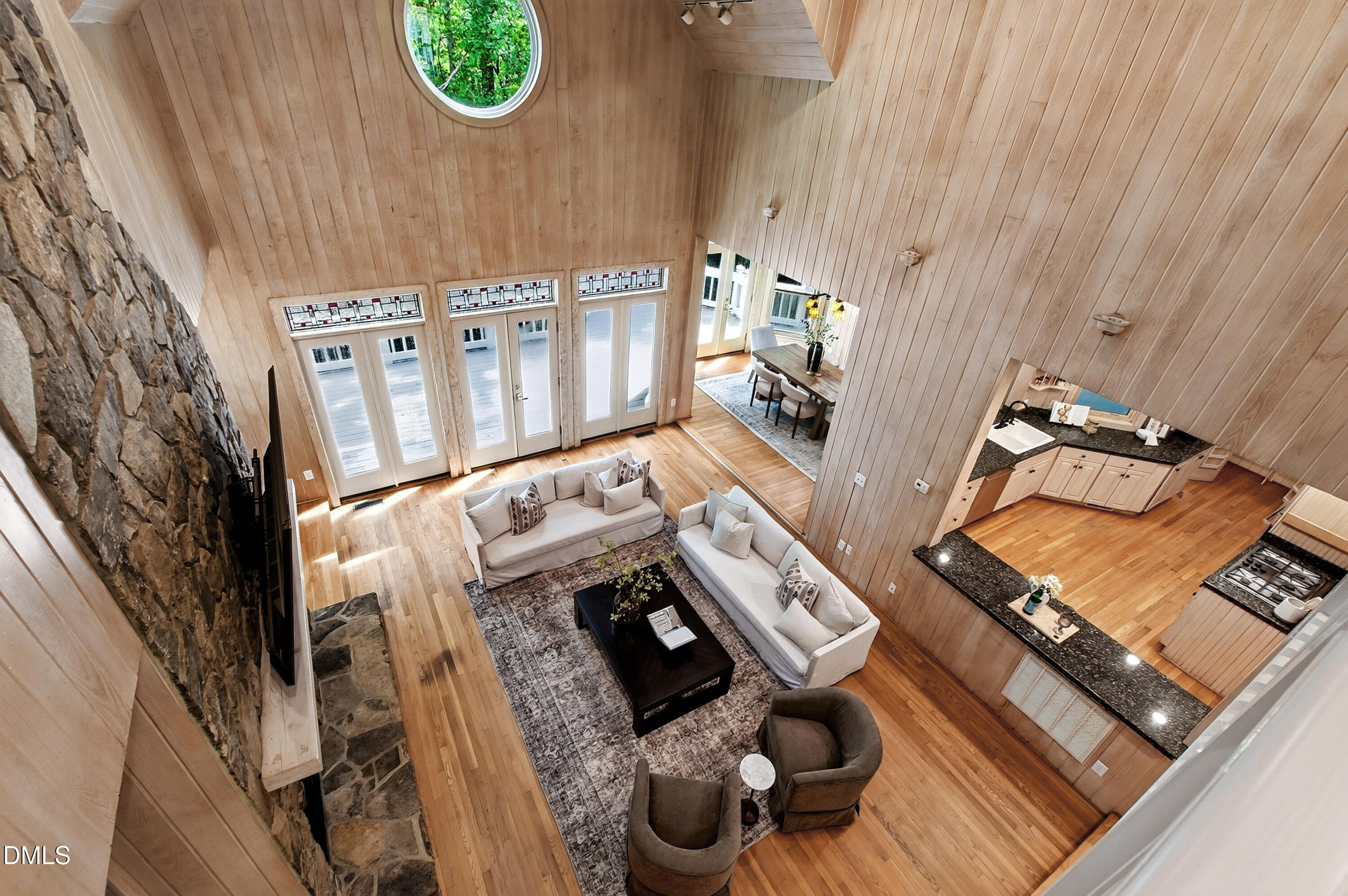 7036 Sirius Lane