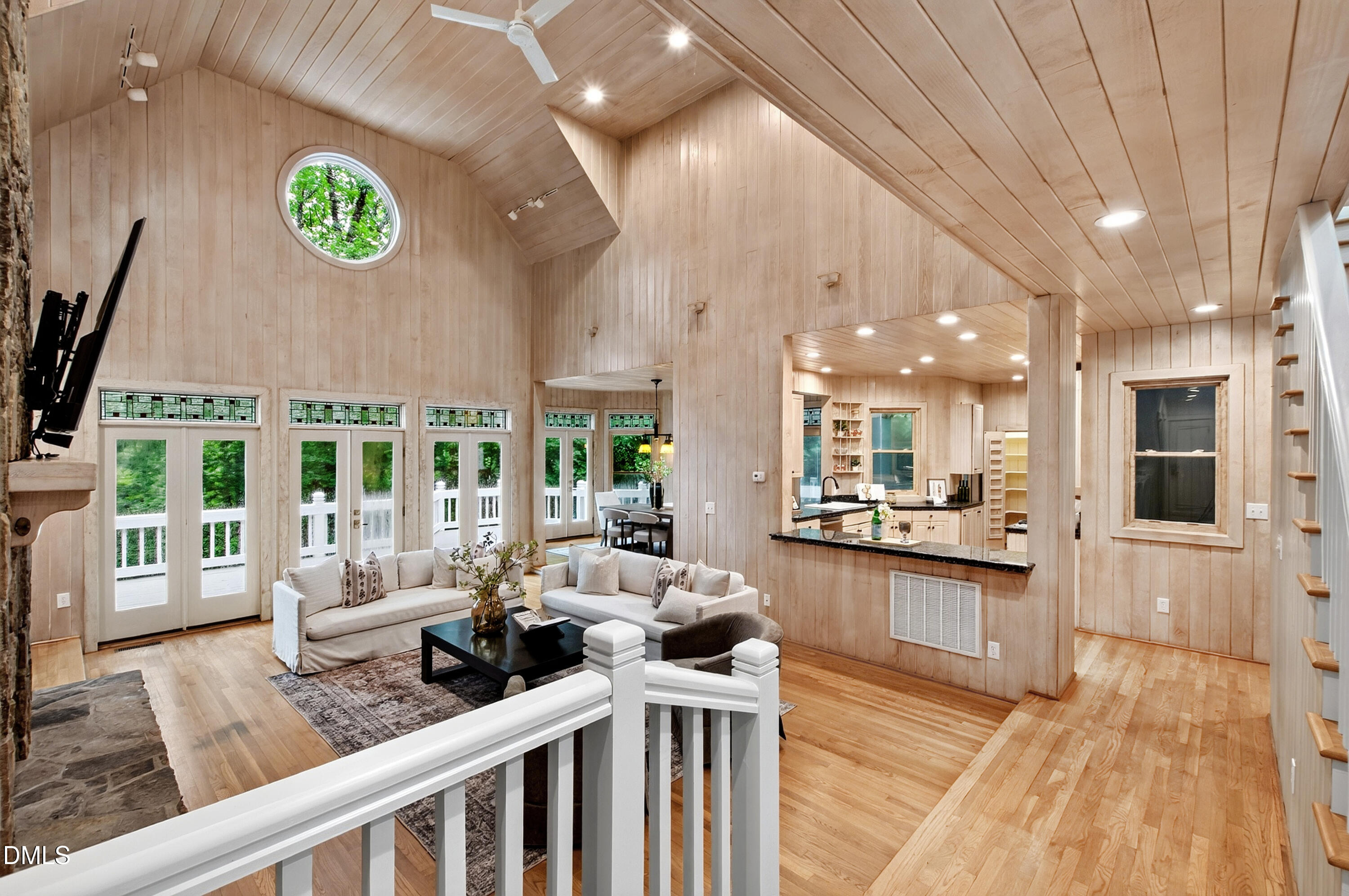 7036 Sirius Lane
