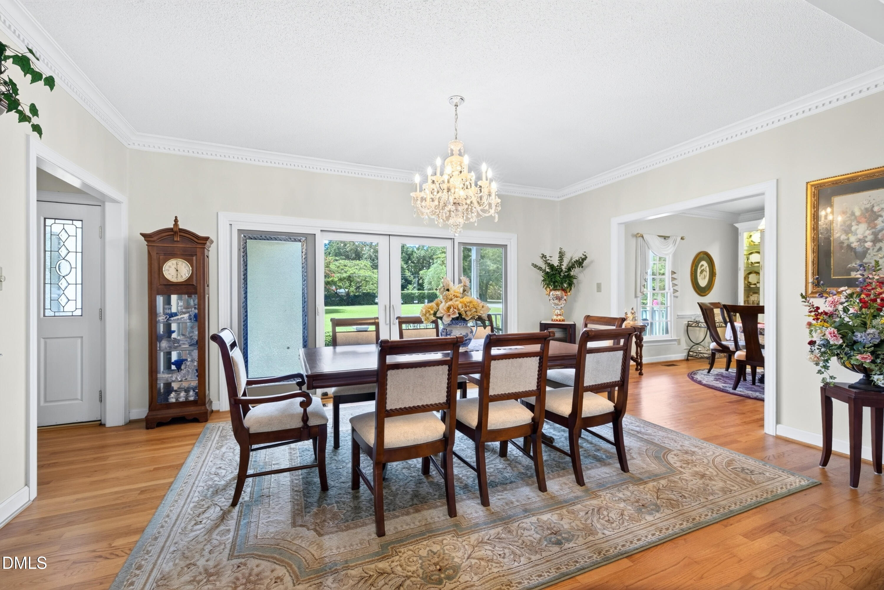 606 Country Lane