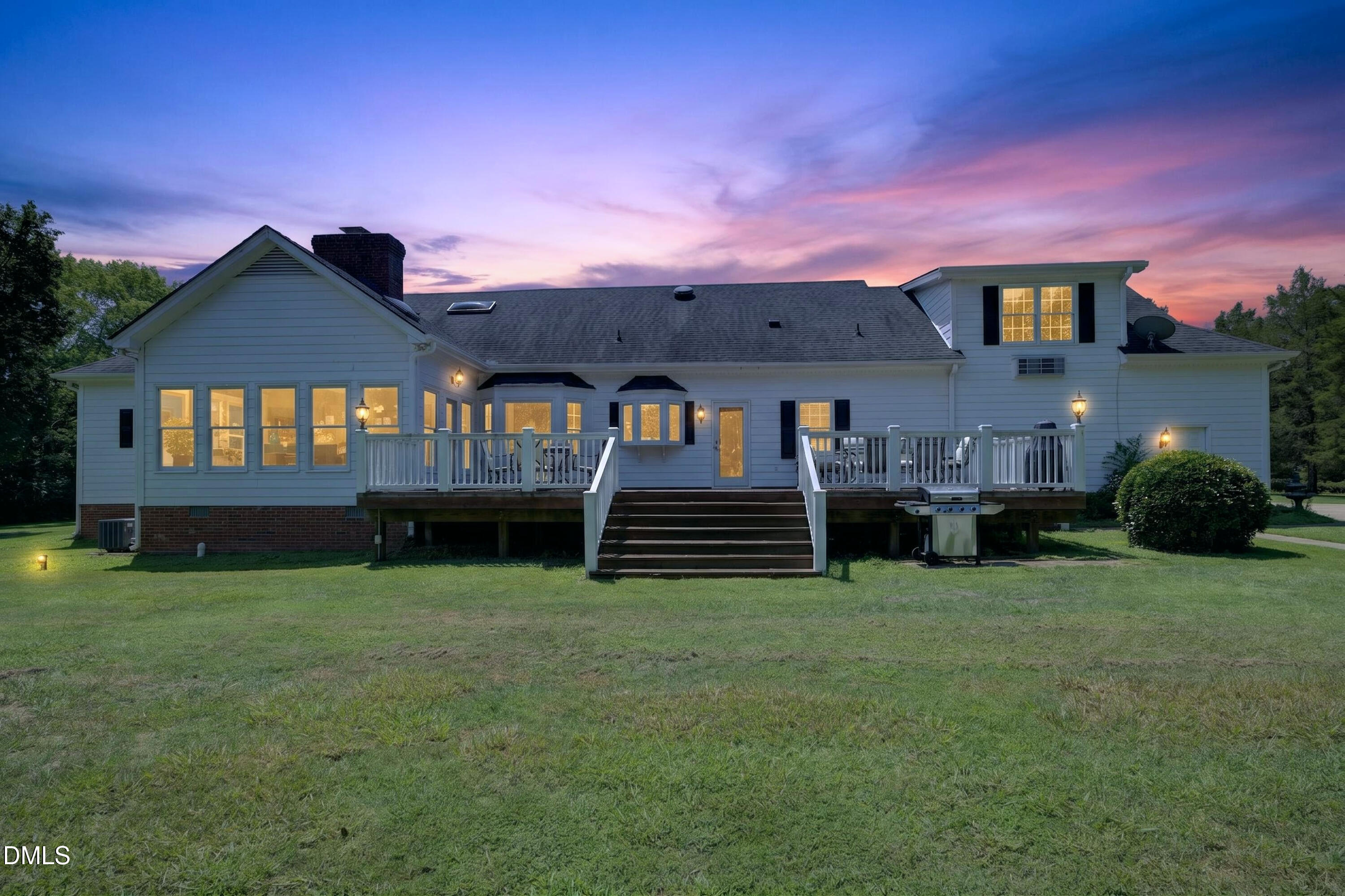 606 Country Lane
